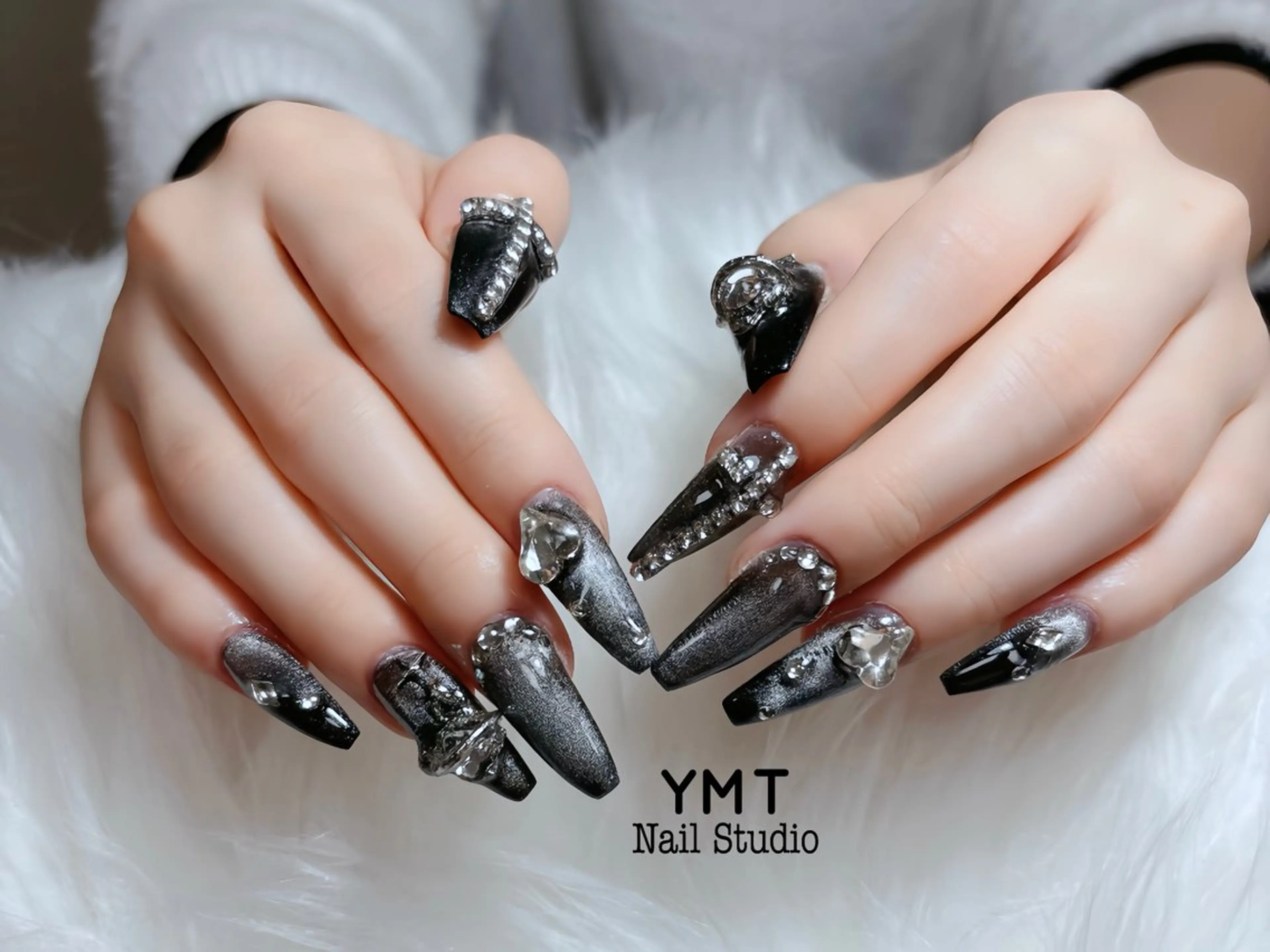 ネイル 長さ出し フットネイル ジェルネイル 韓国ネイル マグネットネイル ハンドネイル YMT NailStudioのネイルデザイン