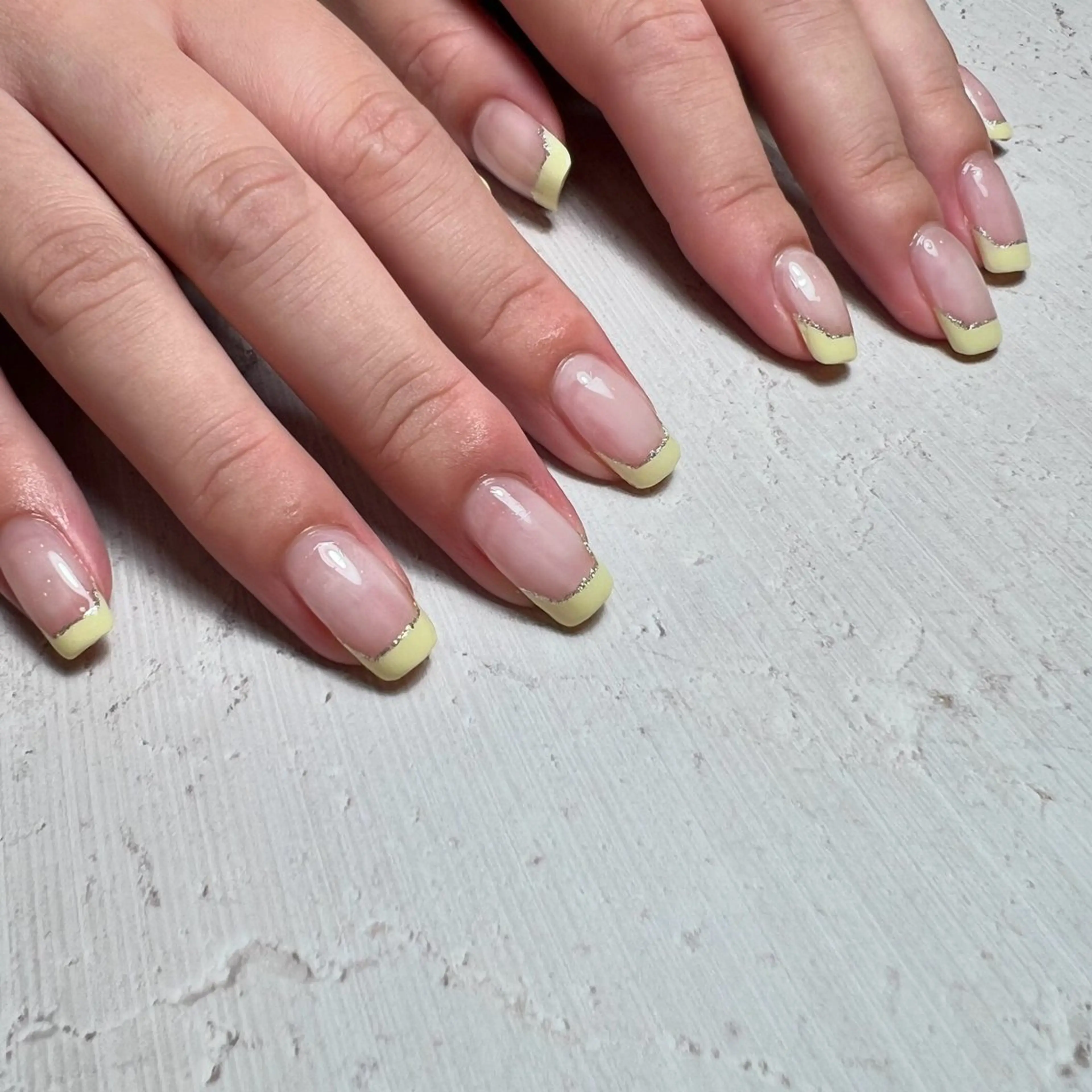 ネイル フレンチネイル twin .のネイルデザイン