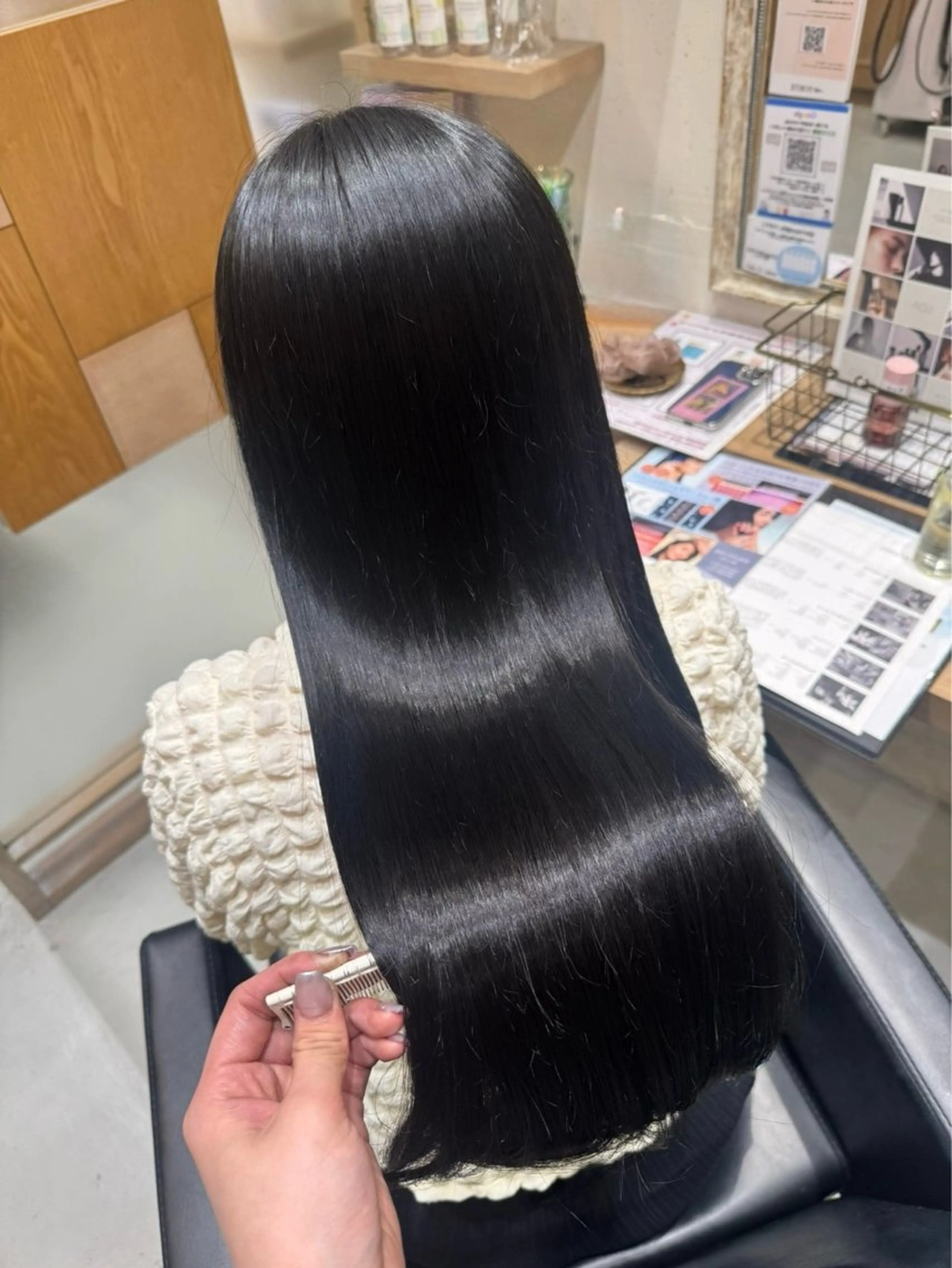 ロング トリートメント 縮毛矯正 トリートメント あみ🐈‍⬛/透明感 カラー🩵/髪質改善のヘアスタイル