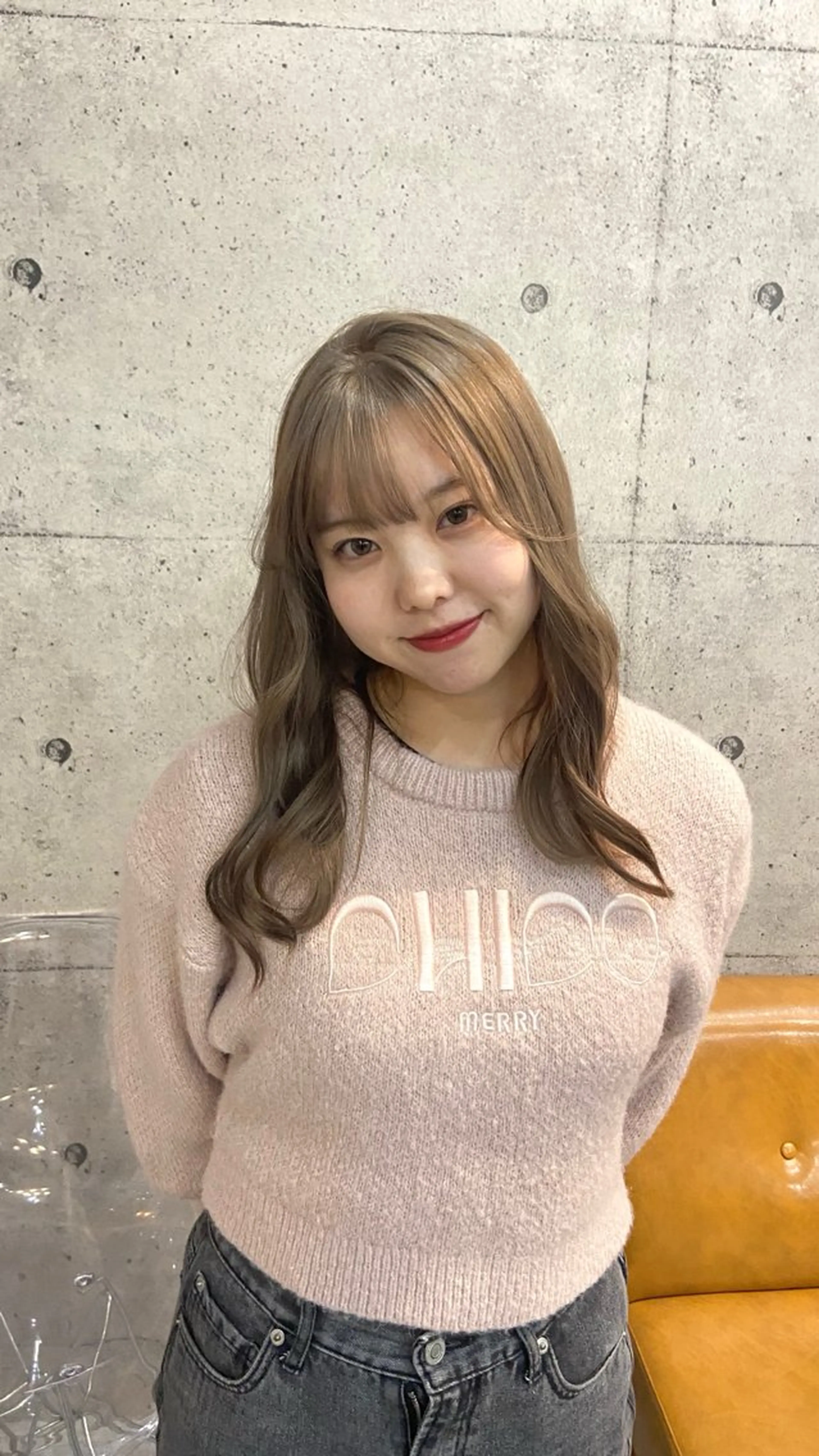 ロング カラー ベージュカラー ブリーチ 透明感カラー ミルクティーベージュ ヘアカラー cashel所属・安井 楓琳のヘアスタイル