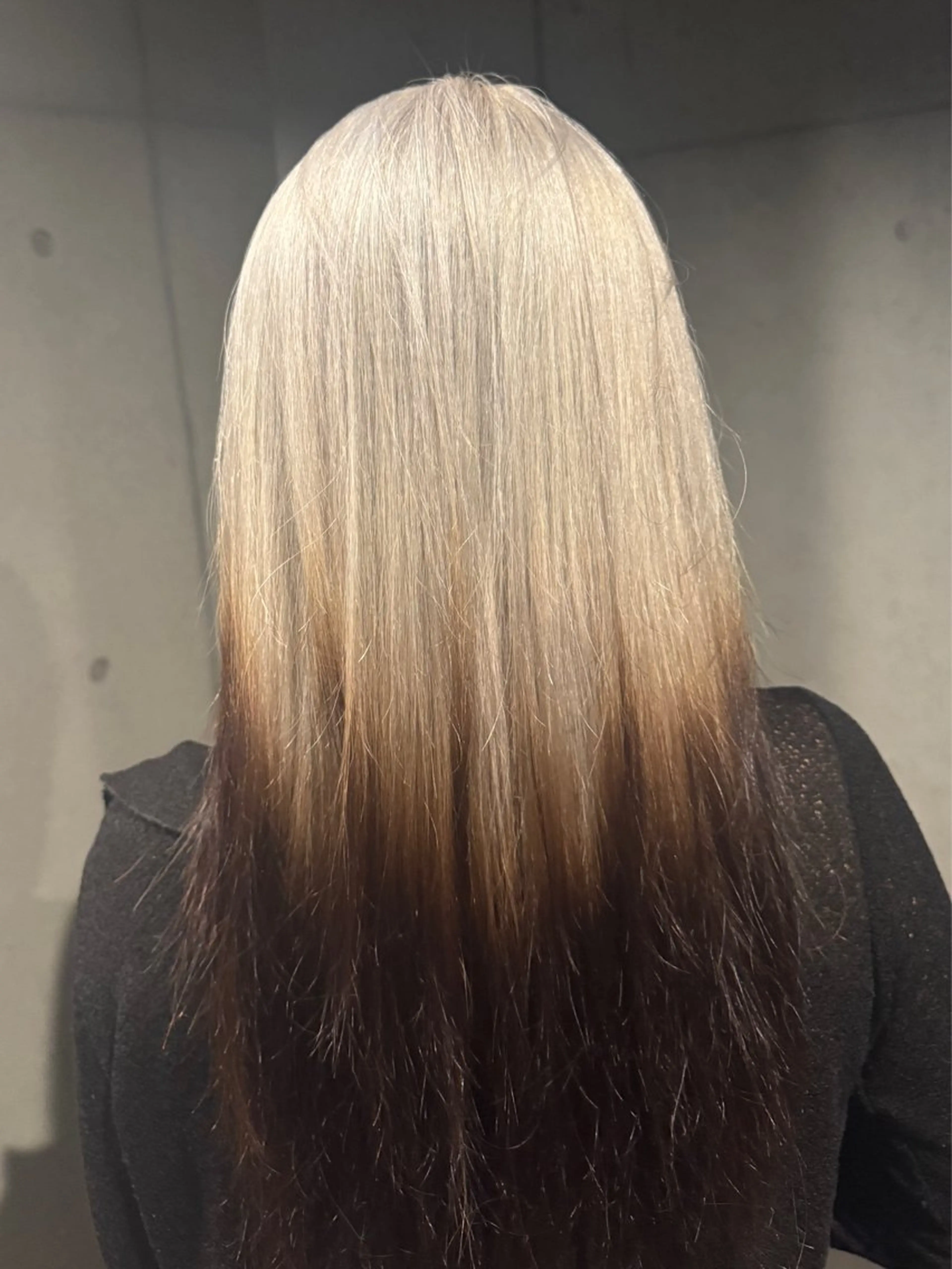 ロング カラー だいち/ブリーチ/ レイヤーカットのヘアスタイル