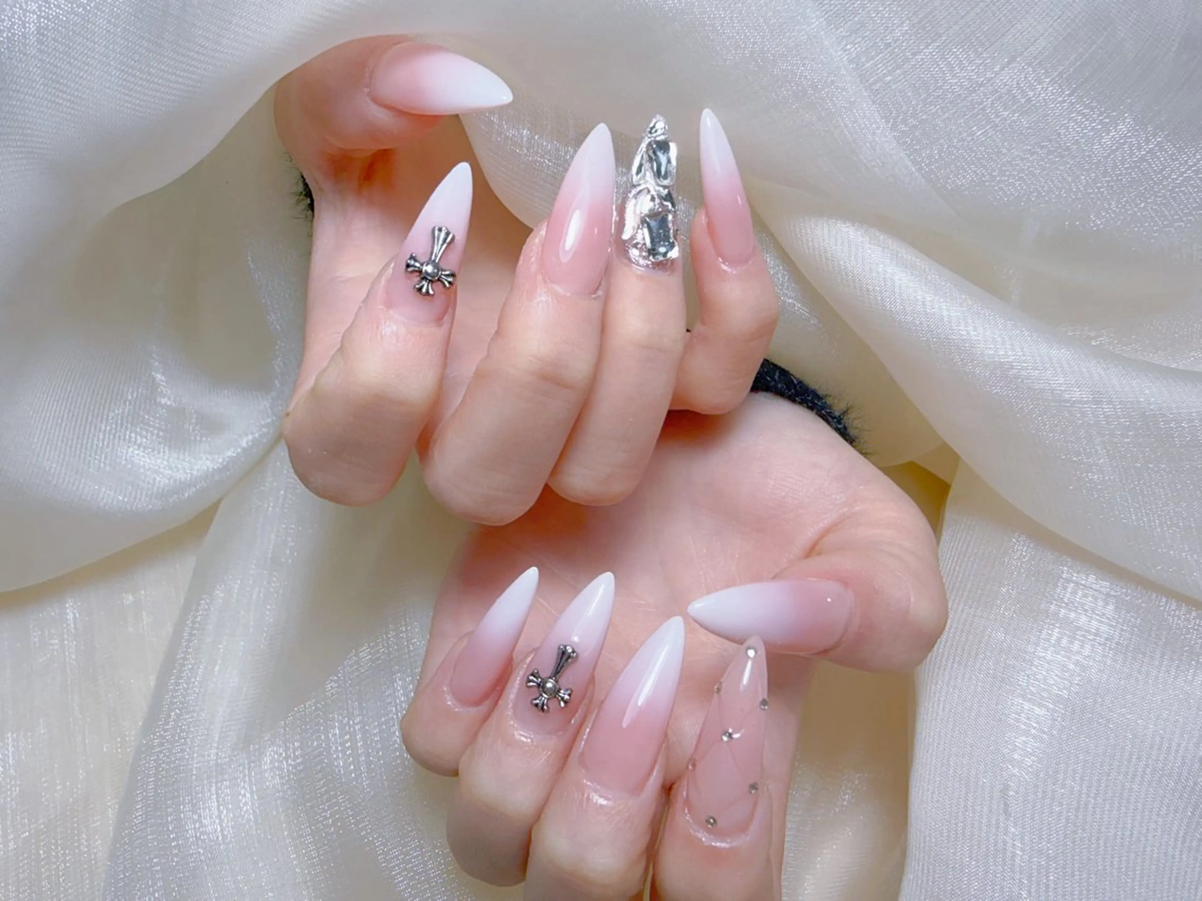 ネイル チークネイル 長さ出し フレンチネイル ジェルネイル 韓国ネイル ハンドネイル Lucky Nail Salonのネイルデザイン