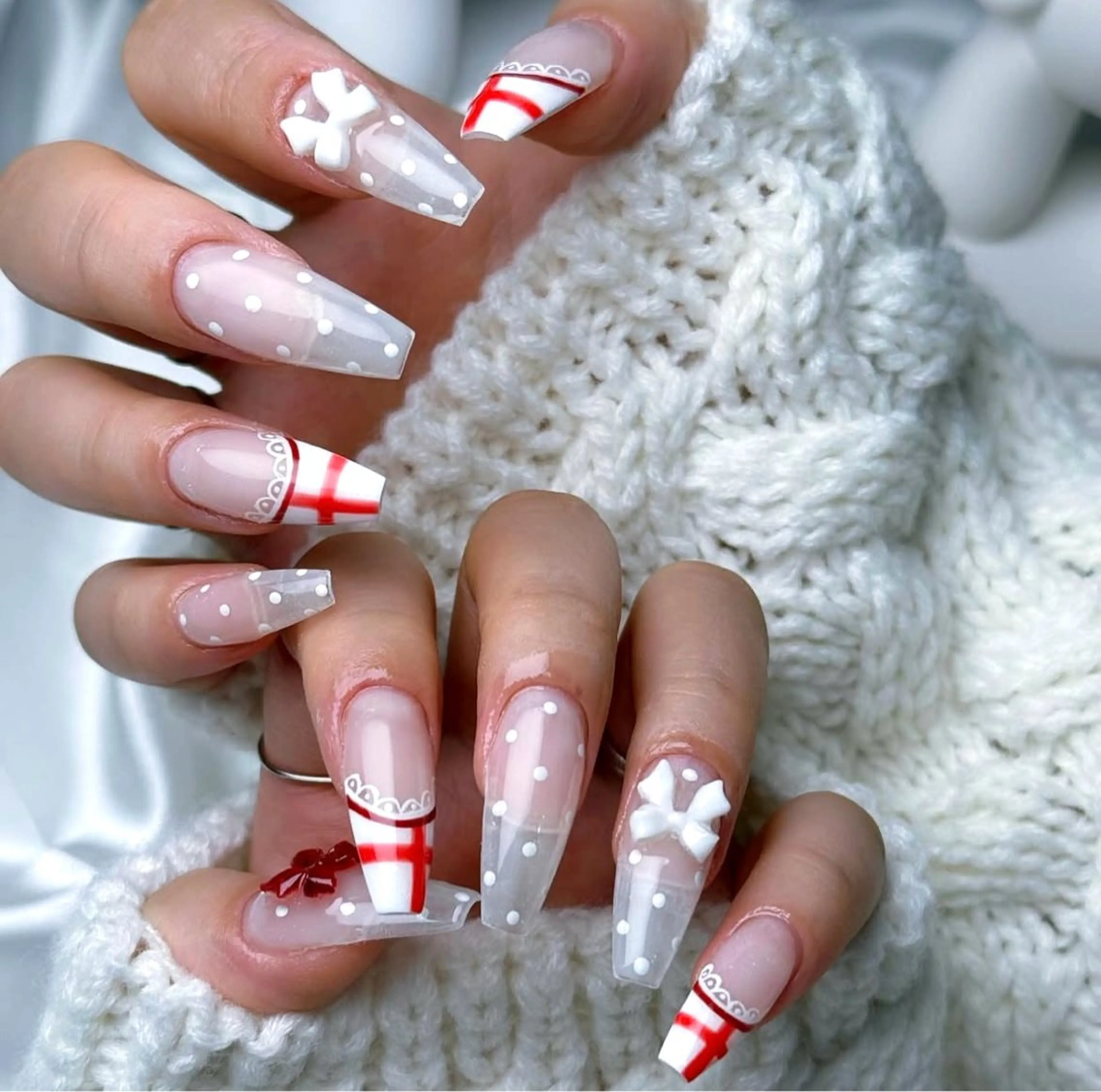 ネイル フレンチネイル ジェルネイル 韓国ネイル マグネットネイル ネイルチップ Rin Nail 新大久保店のネイルデザイン