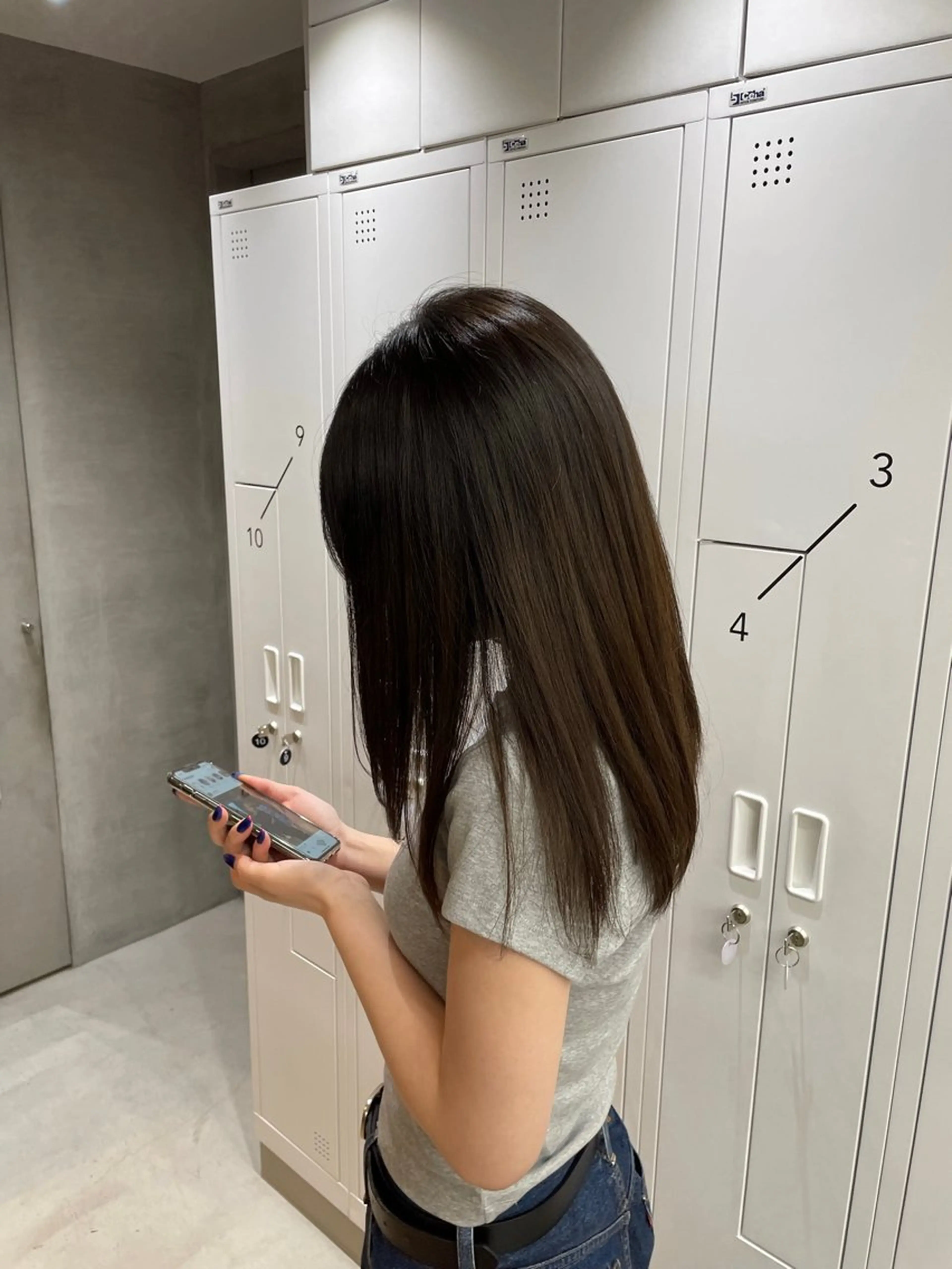 セミロング カラー 似合わせカット✂︎ りょお🫧のヘアスタイル