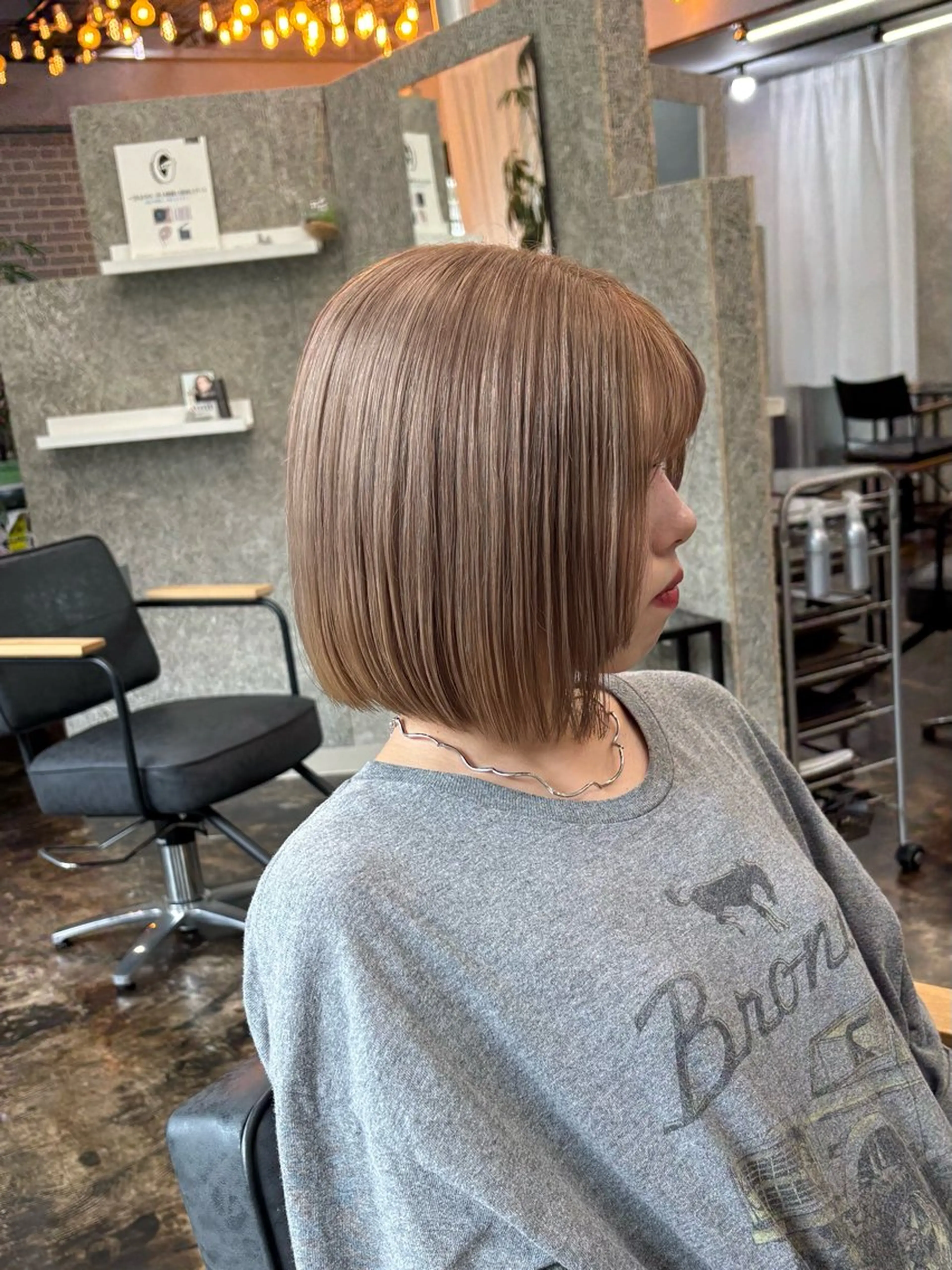 ミディアム minmi .SUIのヘアスタイル