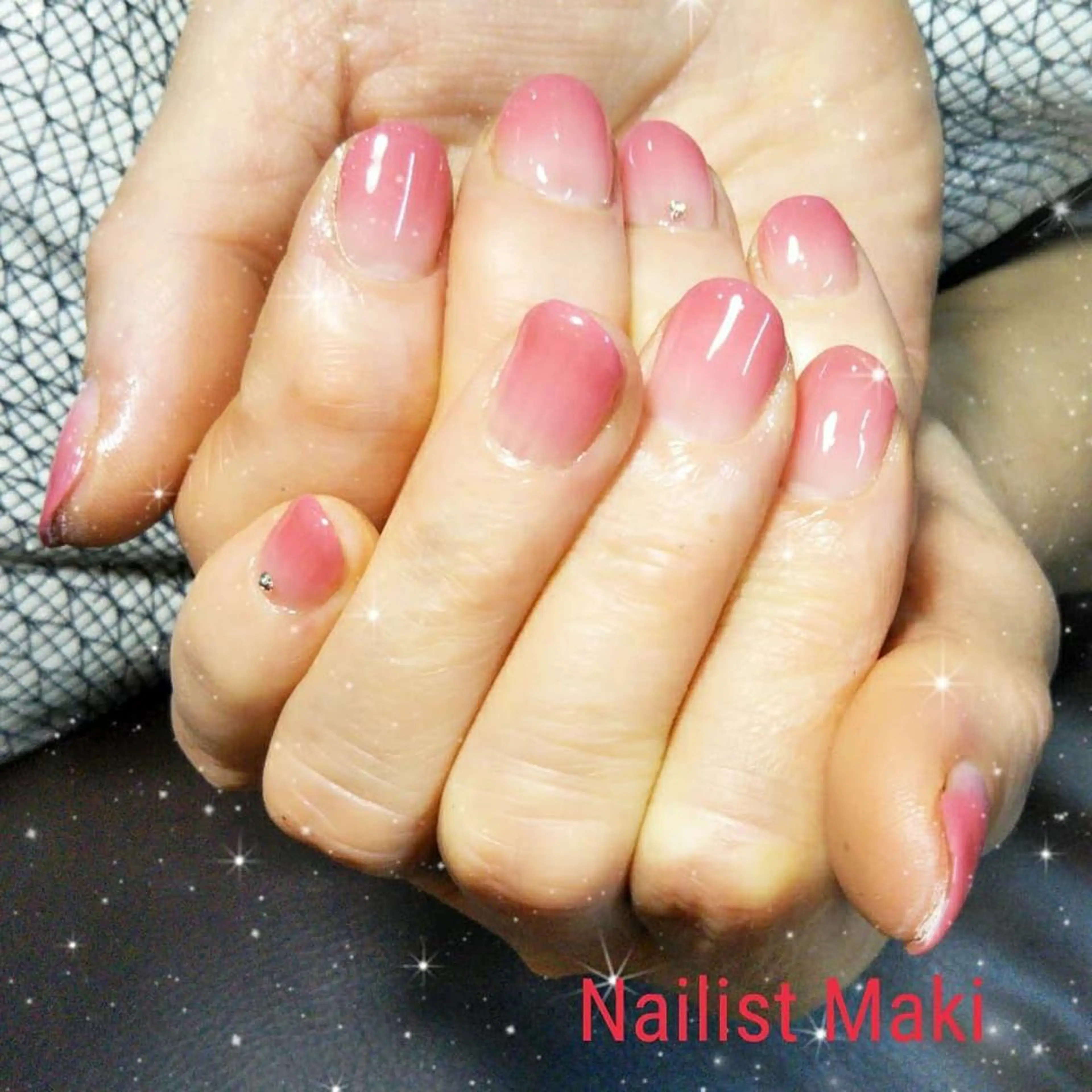 ネイル 小顔・毛穴・たるみ ネイル　似内真樹のエステ・リラクイメージ