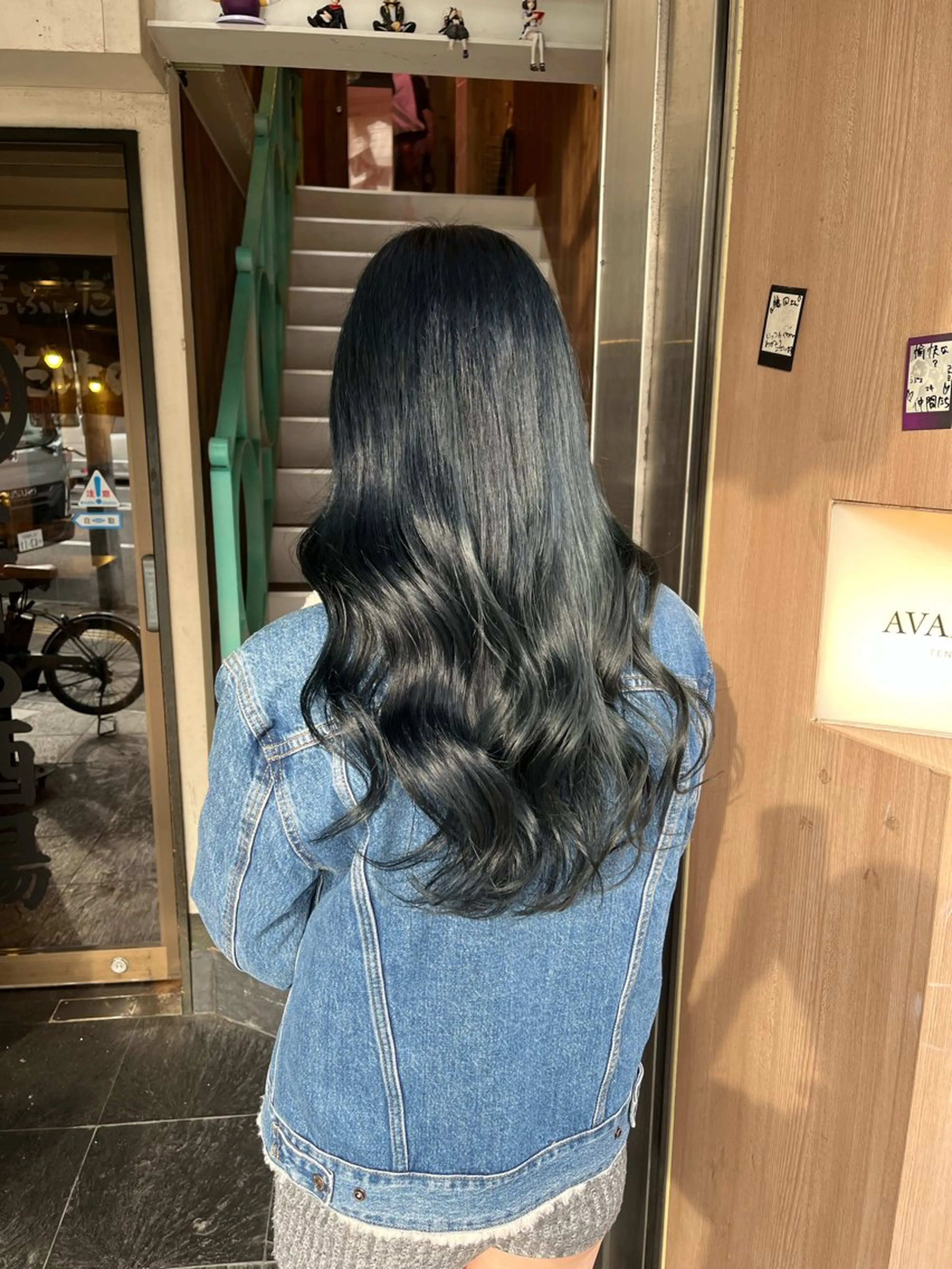 ロング カット ヘアカラー 【ブロンド】【ベージ ュ系】TAKUMAのヘアスタイル