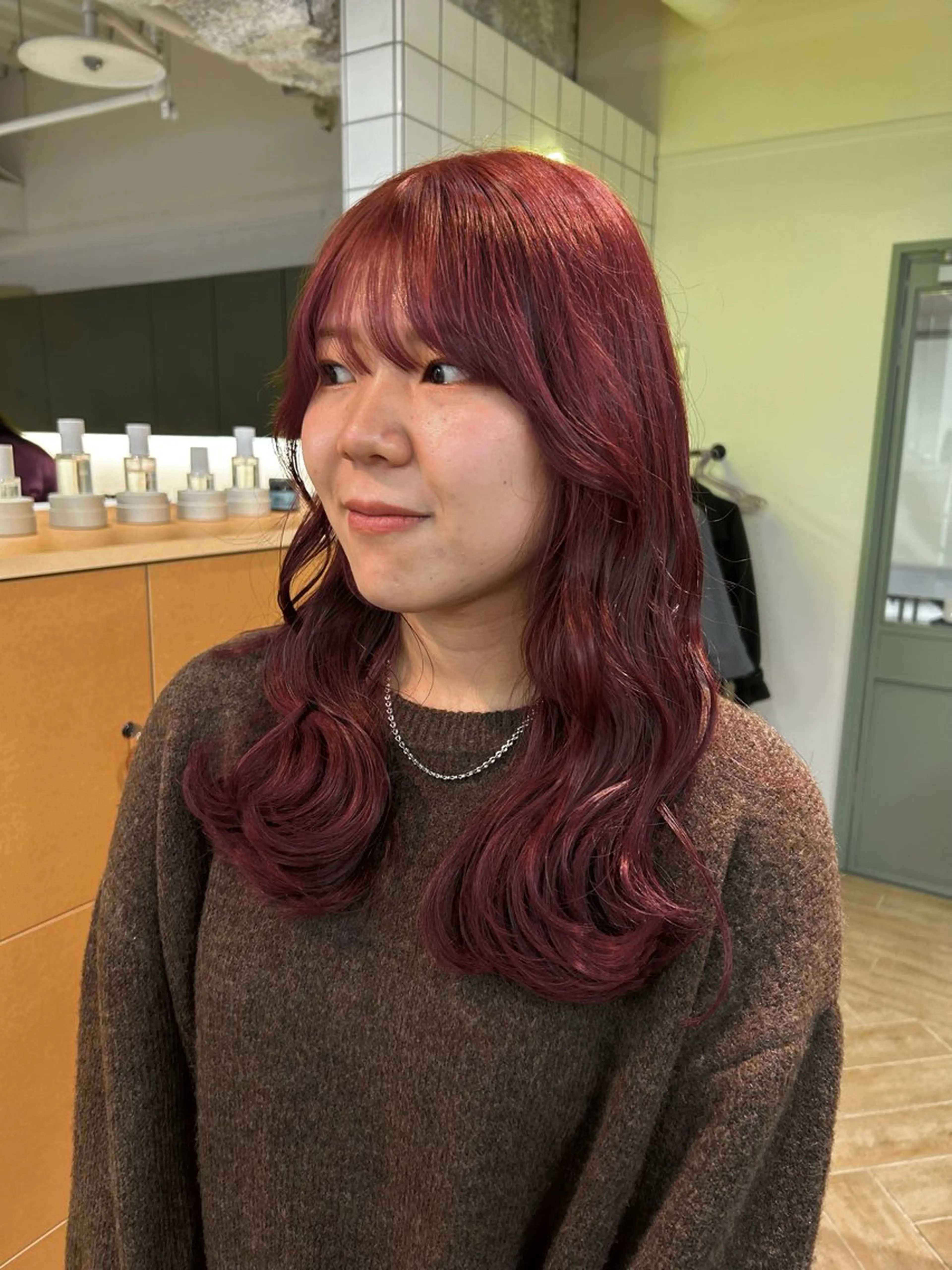 ロング カラー ヘアカラー トリートメント ベージュ/ダブルカラ ー/新潟駅/青柳萌果のヘアスタイル