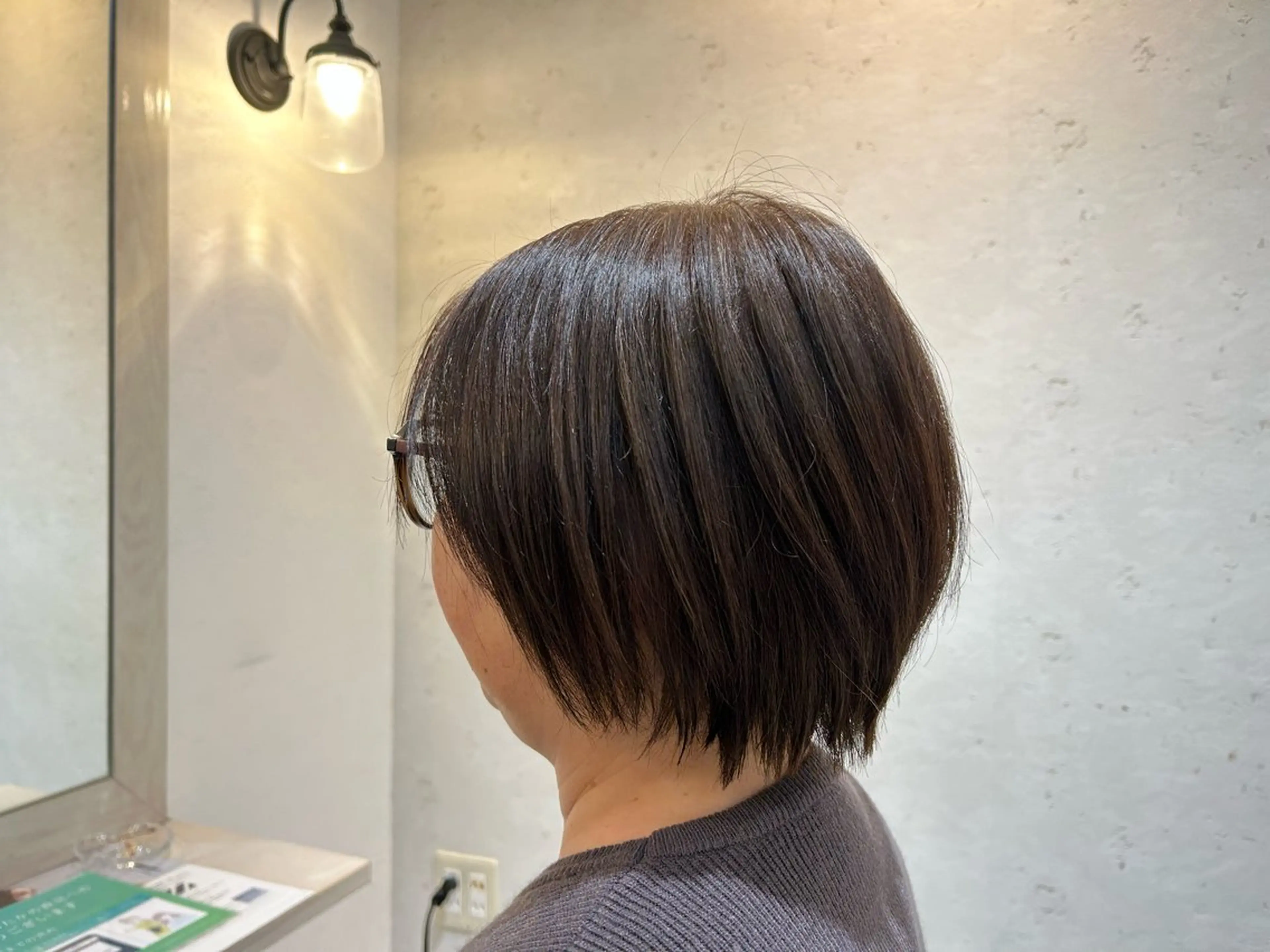 ショート カラー ヘアカラー 二本柳 愛里のヘアスタイル
