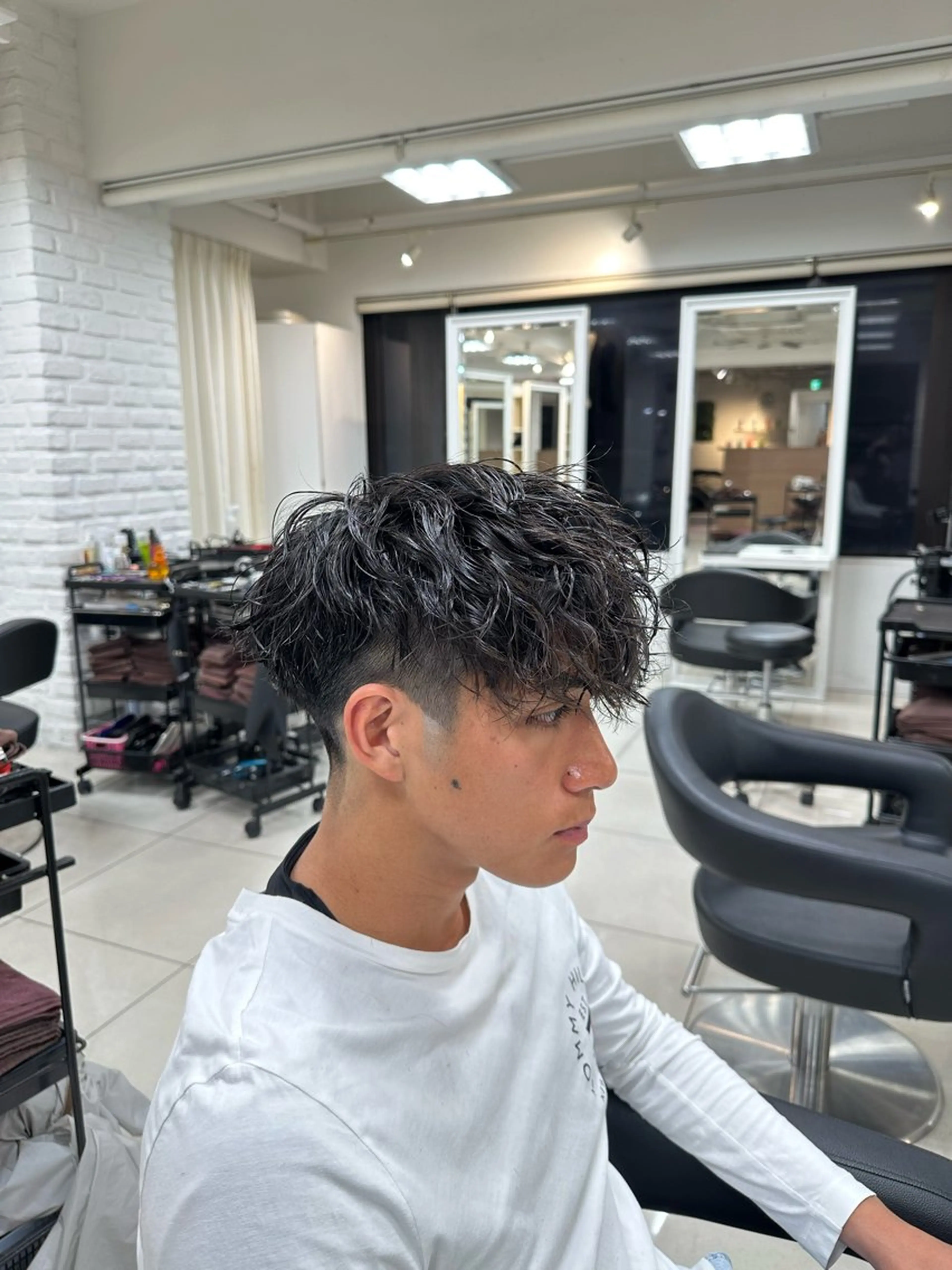 ショート パーマ メンズ スペインカール カット パーマ トリートメント フェザーパーマ職人 🪶ryosukeのヘアスタイル