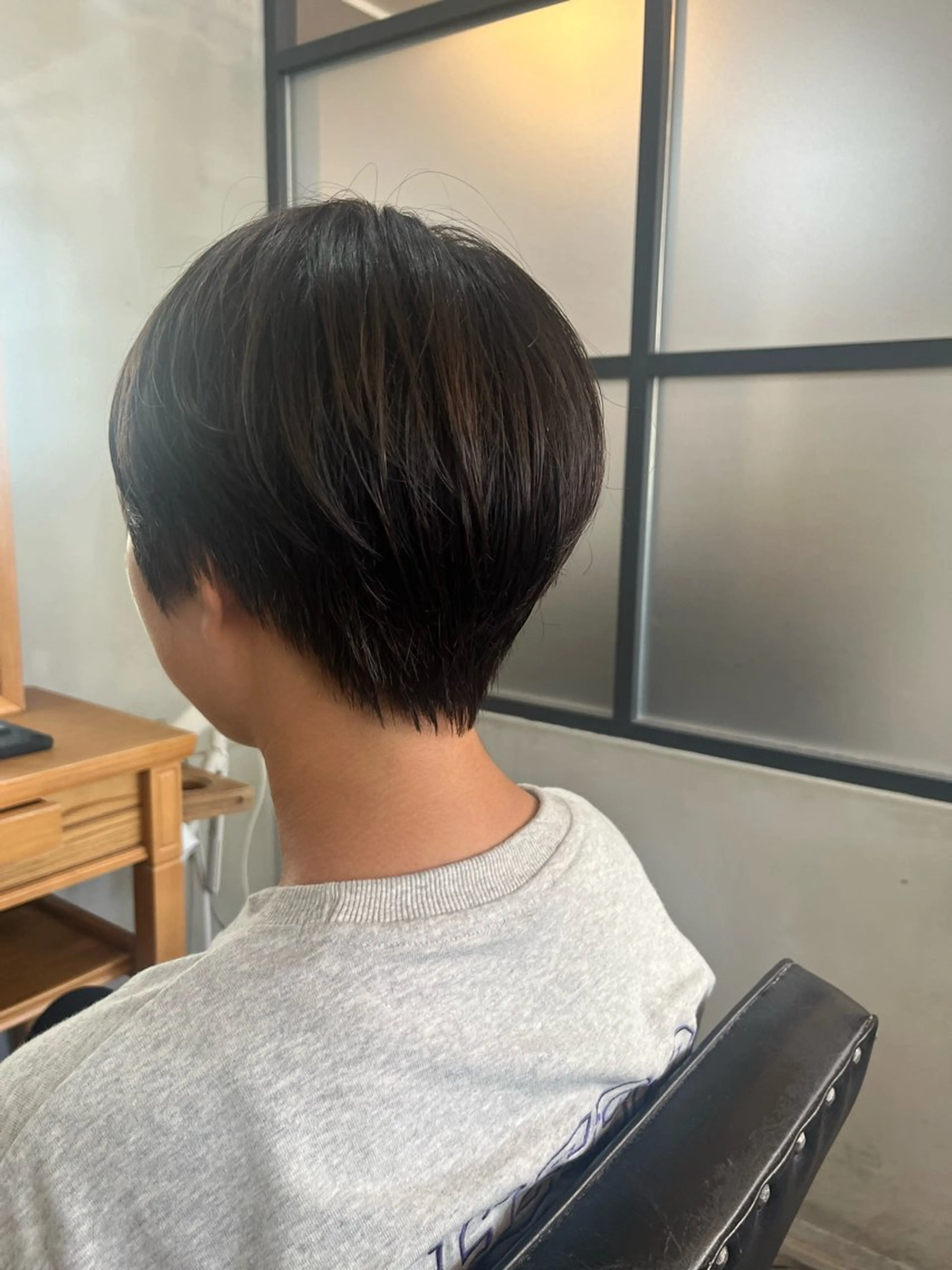 ショート 栗本 陽香/顔周りレ イヤー/透明感カラーのヘアスタイル