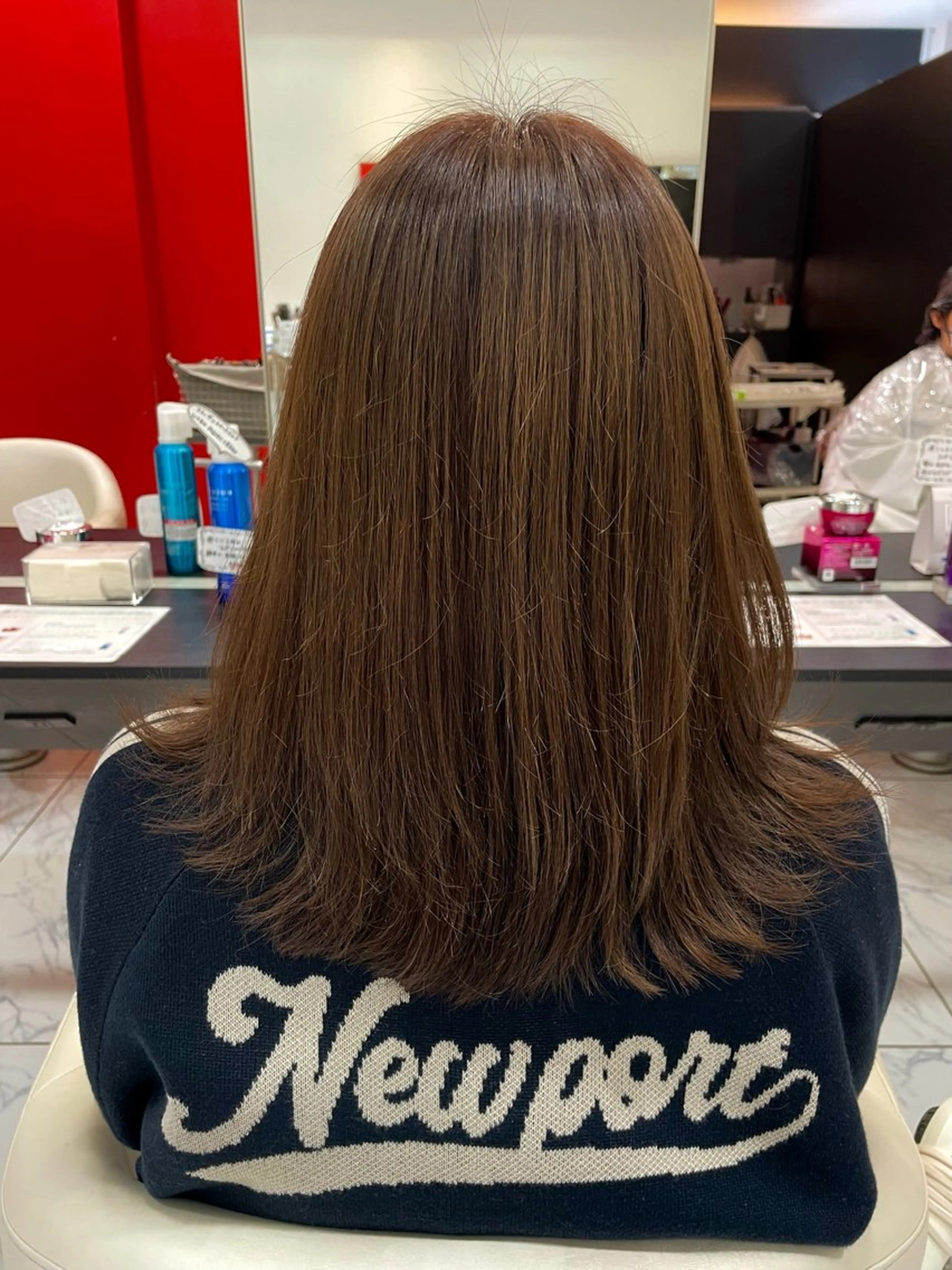 ミディアム レイヤーカット 相澤 maniCREAREのヘアスタイル