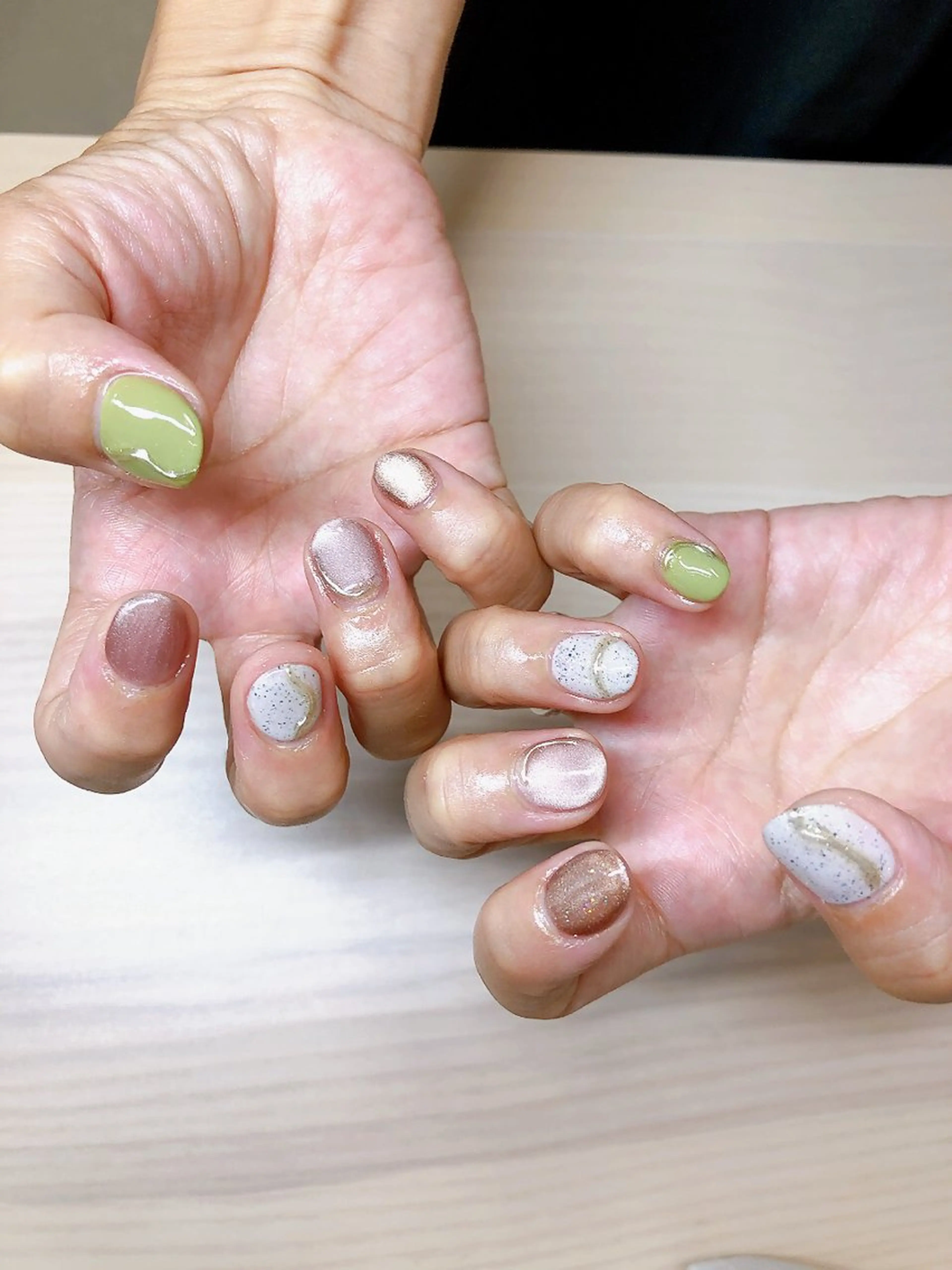 ネイル ミラーネイル 持ち込み ナリス化粧品 MIMIPARUNのネイルデザイン