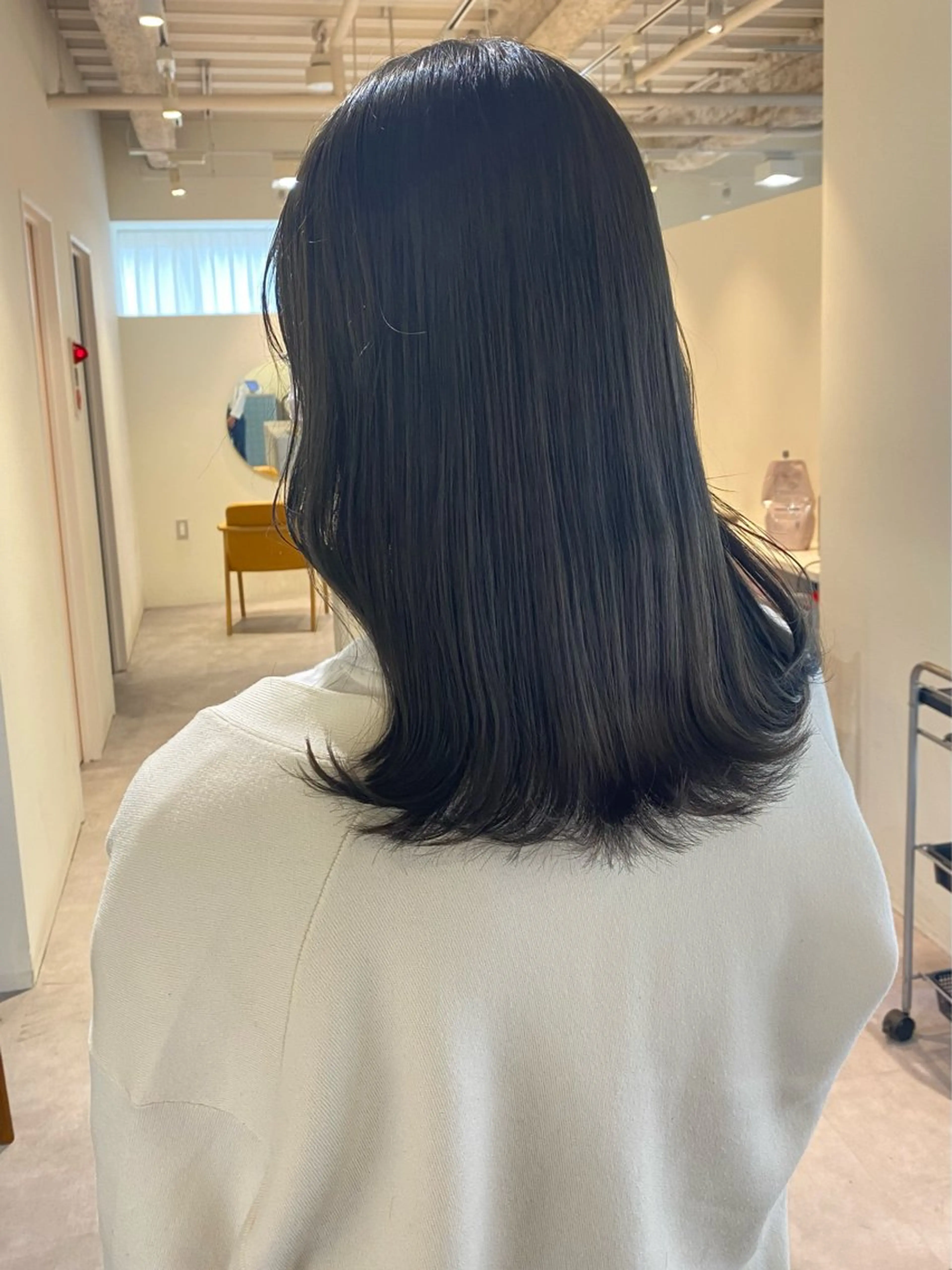 セミロング カラー 当日予約大歓迎💗 依田瑞希のヘアスタイル