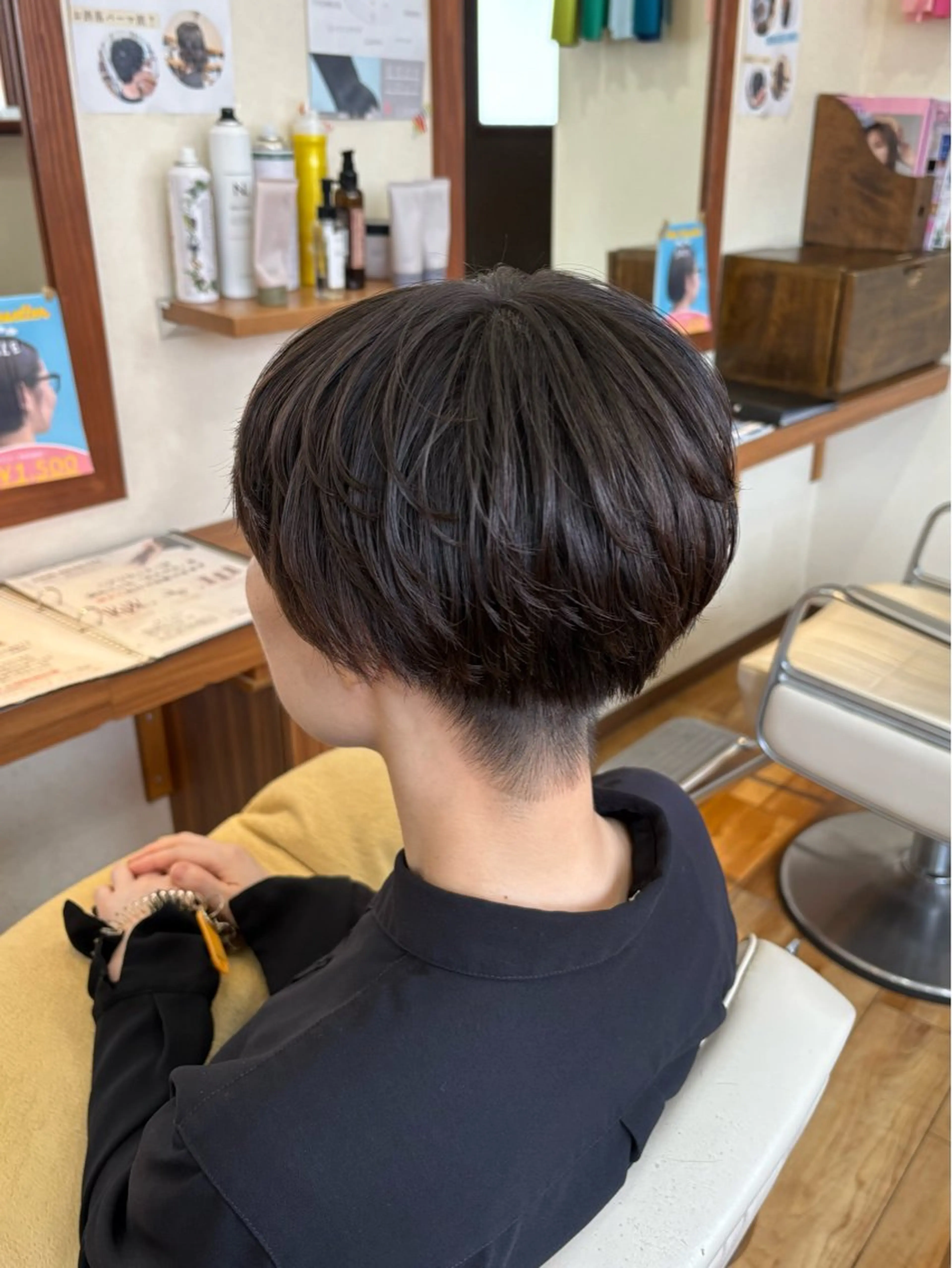 ショート ショートヘア 🫧ブリーチ×透明感 カラー🎀ココカラのヘアスタイル