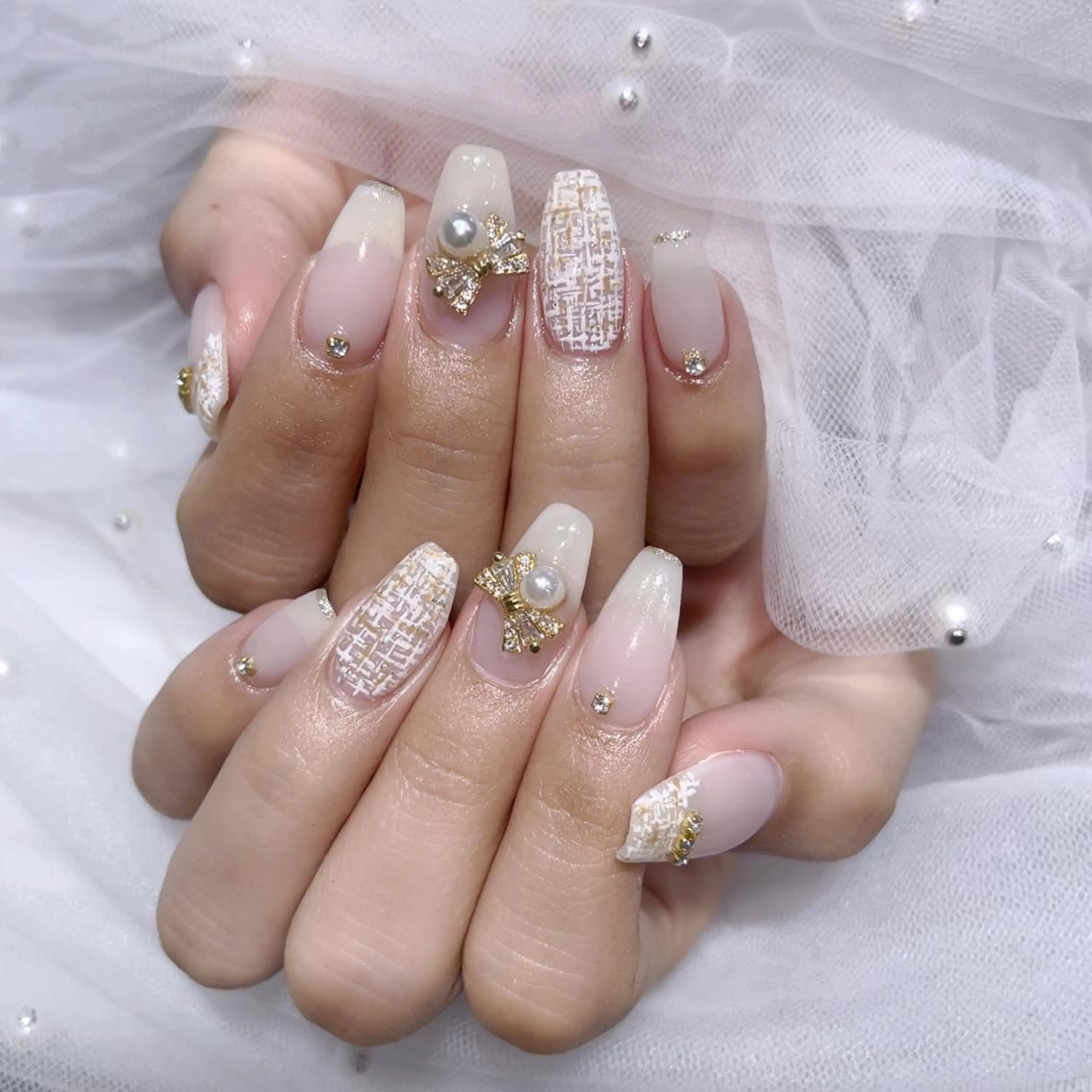 ネイル ハンドネイル Queens ciciのネイルデザイン