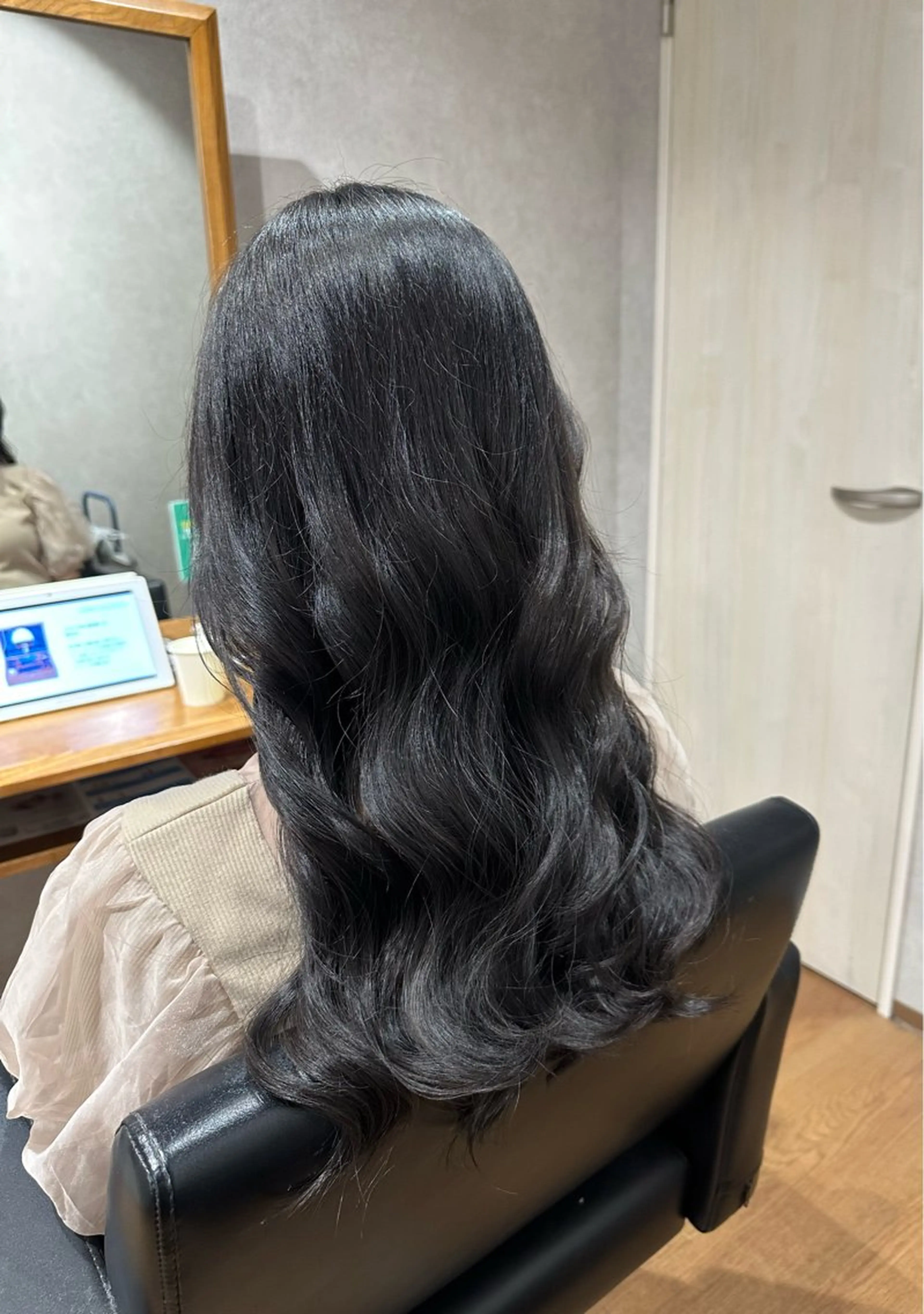 ロング ヘアカラー ✂️秋葉原 🤍YURI🤍のヘアスタイル