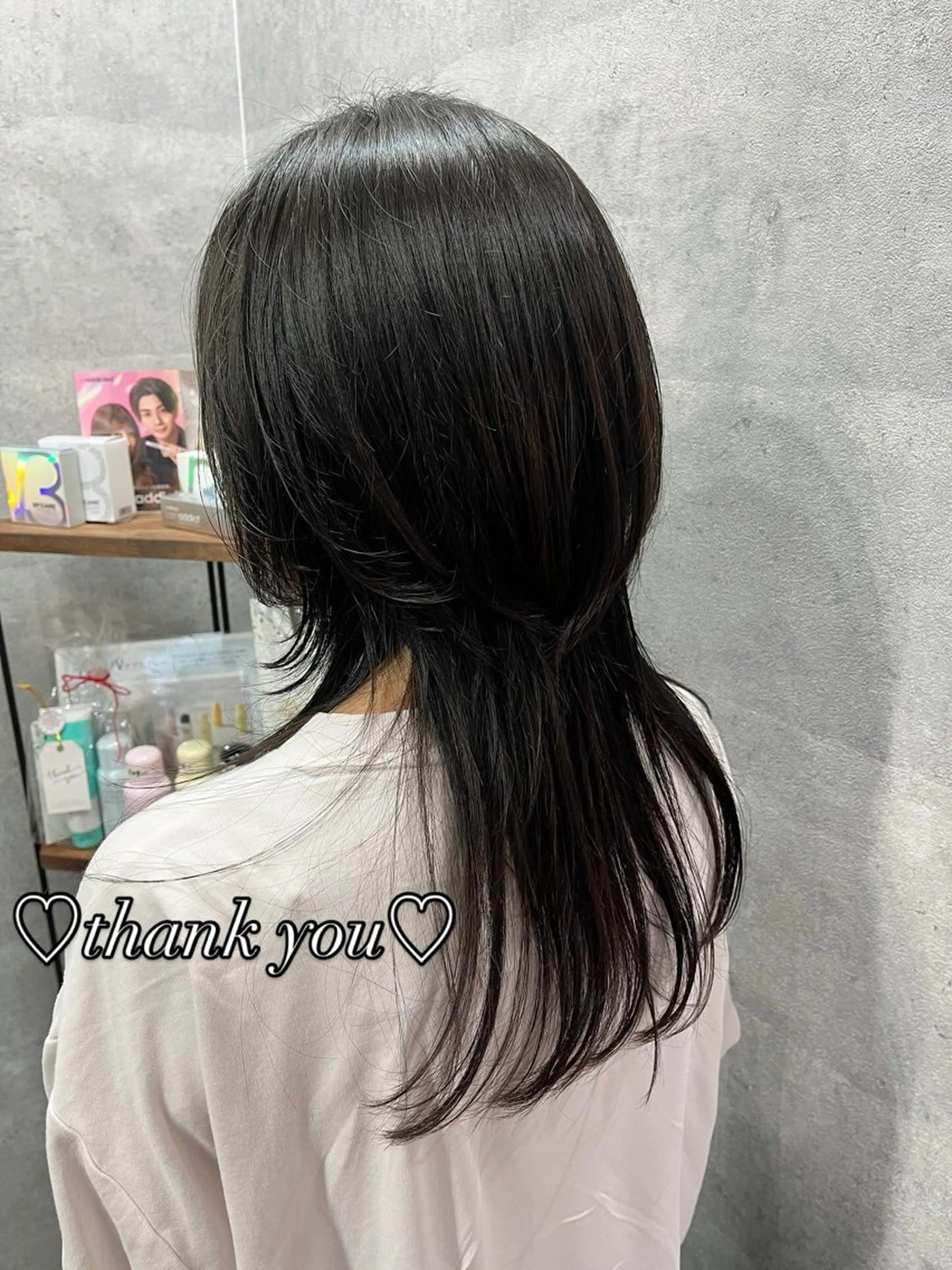 セミロング ヤマモト ヒロミのヘアスタイル