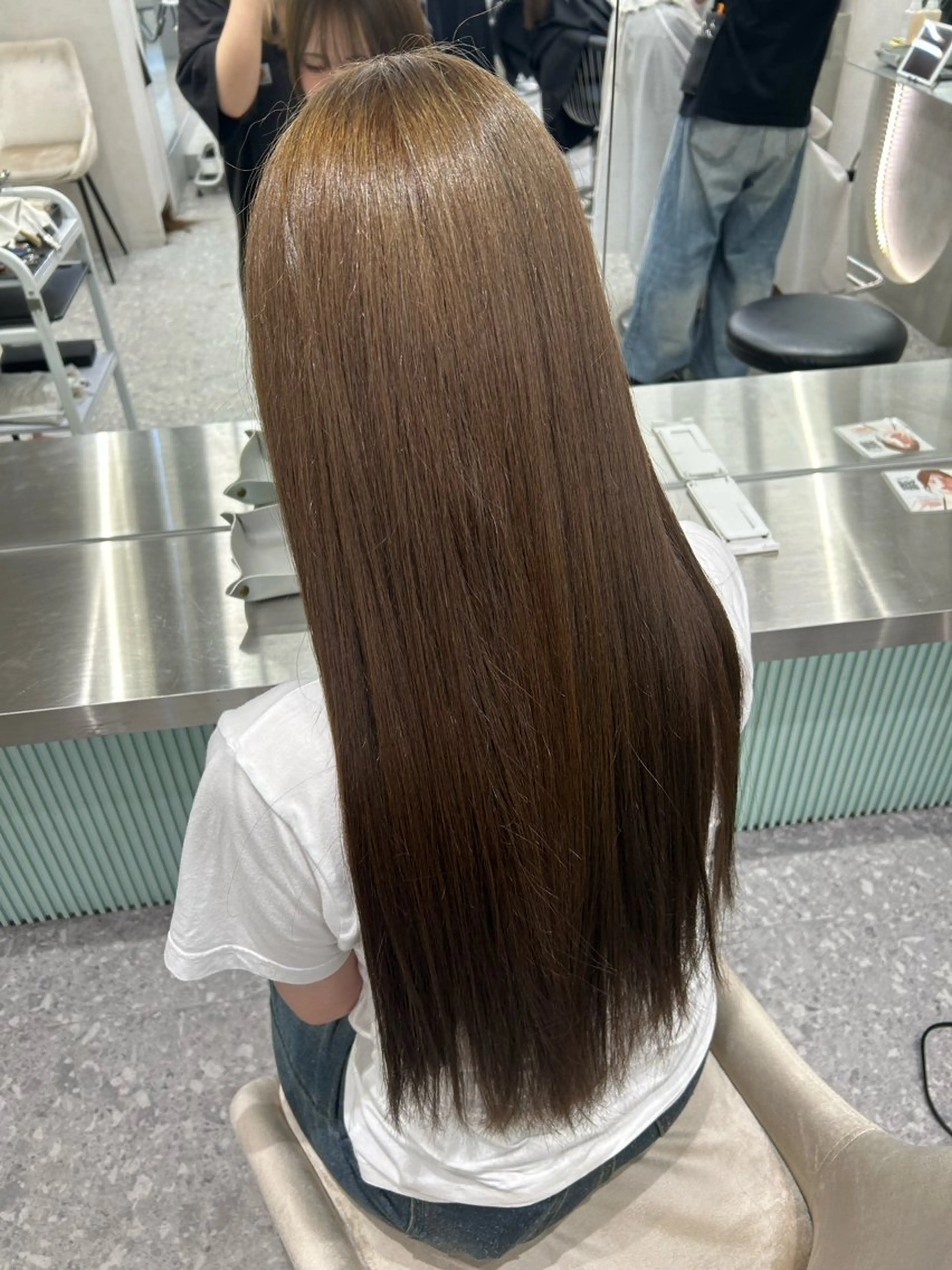 カラー ヘアカラー あ い か 🎀 レイヤーカットのヘアスタイル