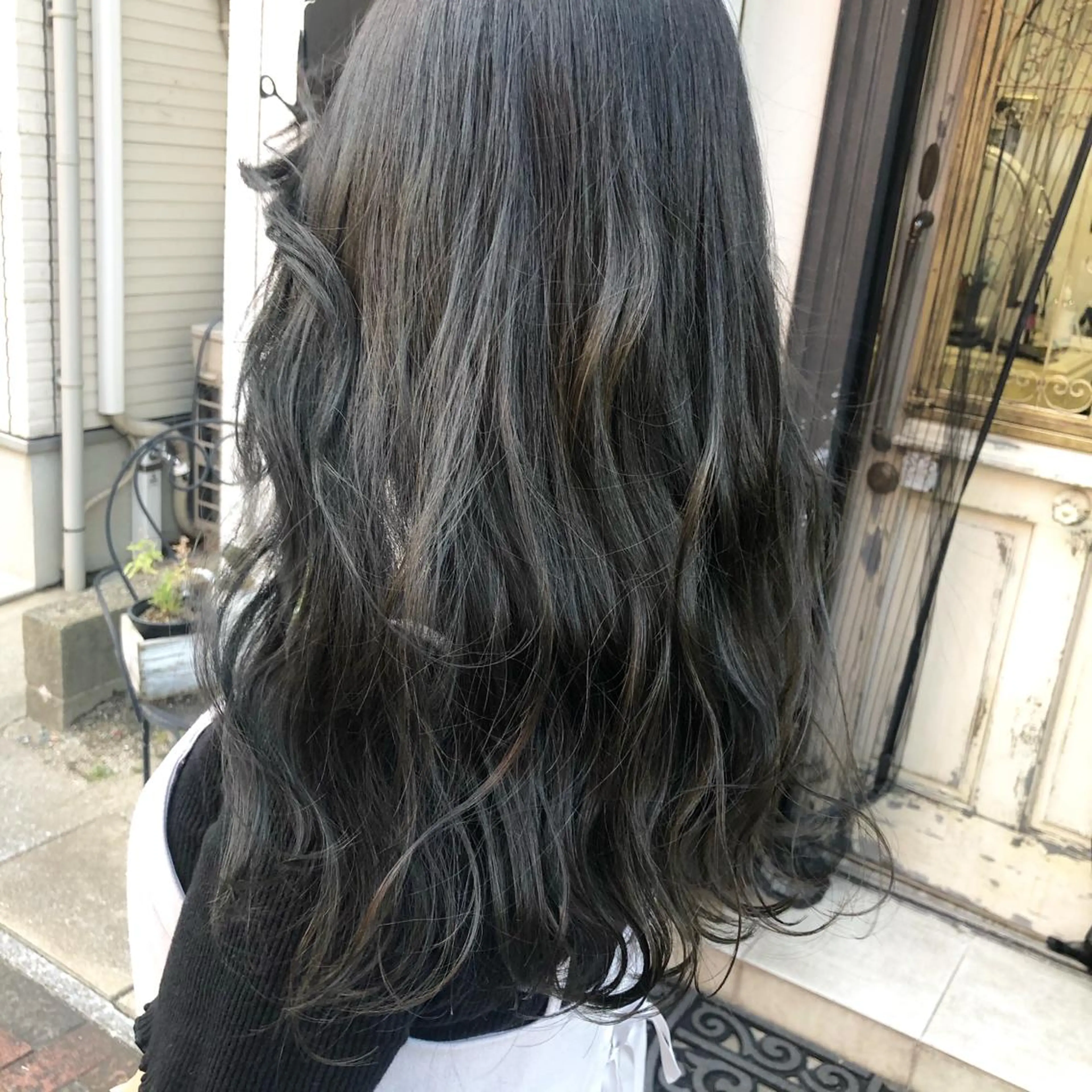 ロング カラー hisano / ハイトーン・透明感のヘアスタイル