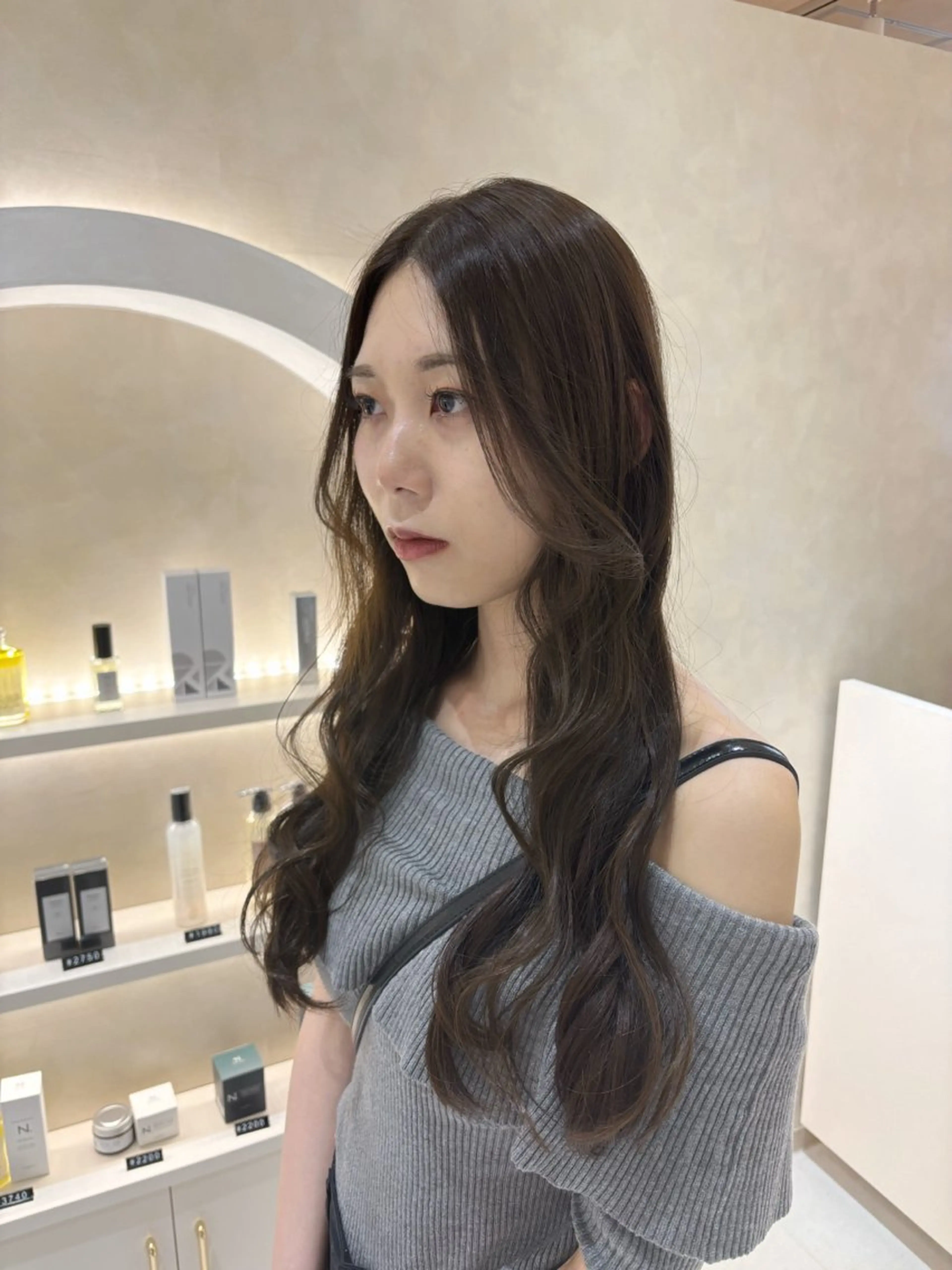 ロング カラー りほ/顔周りカット/ レイヤーカットのヘアスタイル