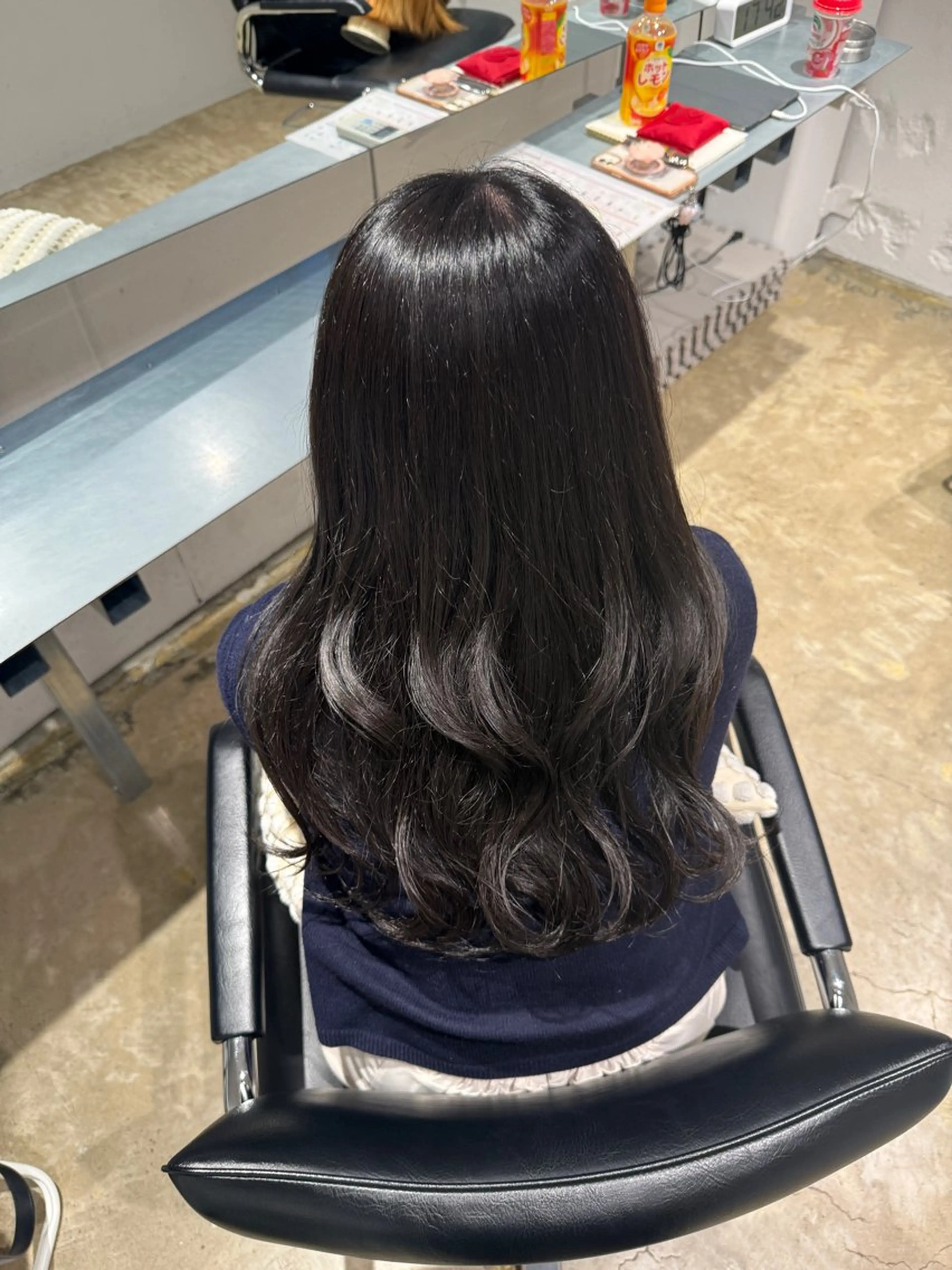 カラー グレージュ WARES CHIHIROのヘアスタイル