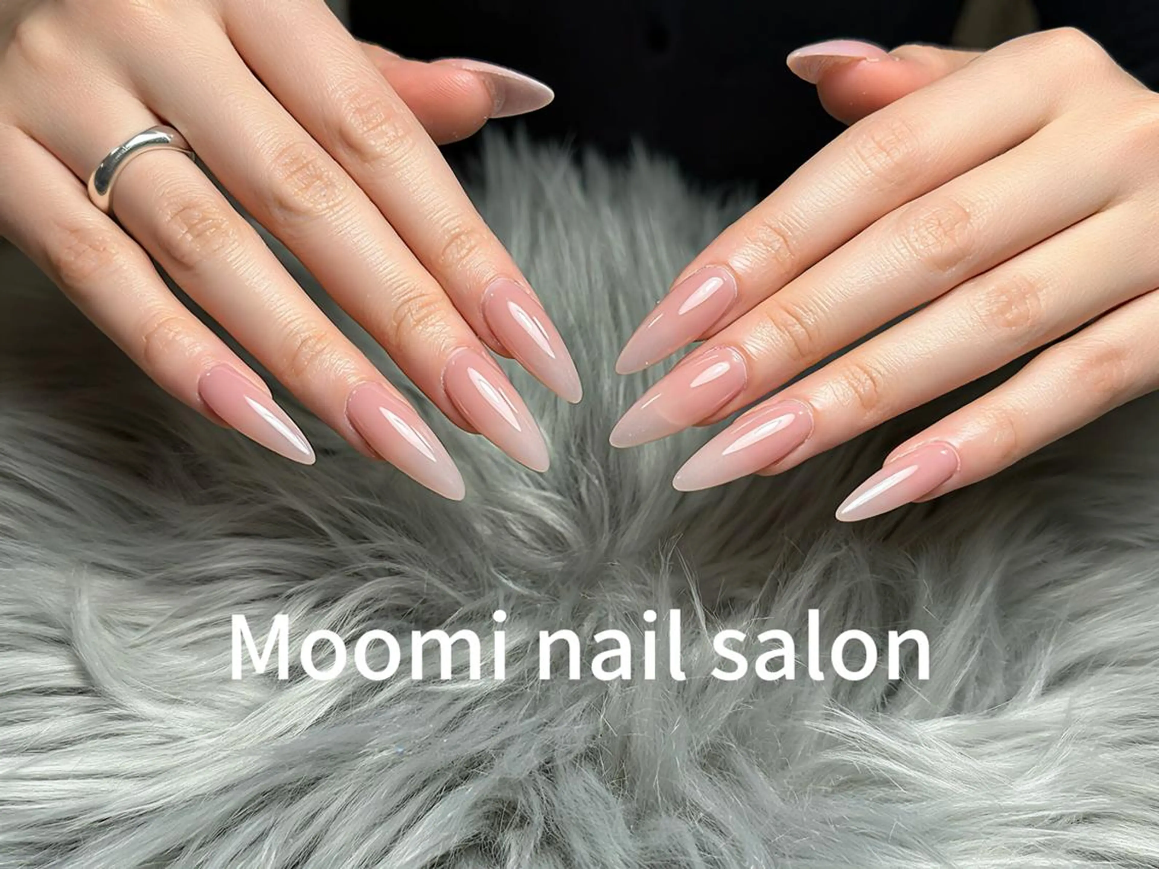セミロング ハンドネイル Moomi nailのネイルデザイン