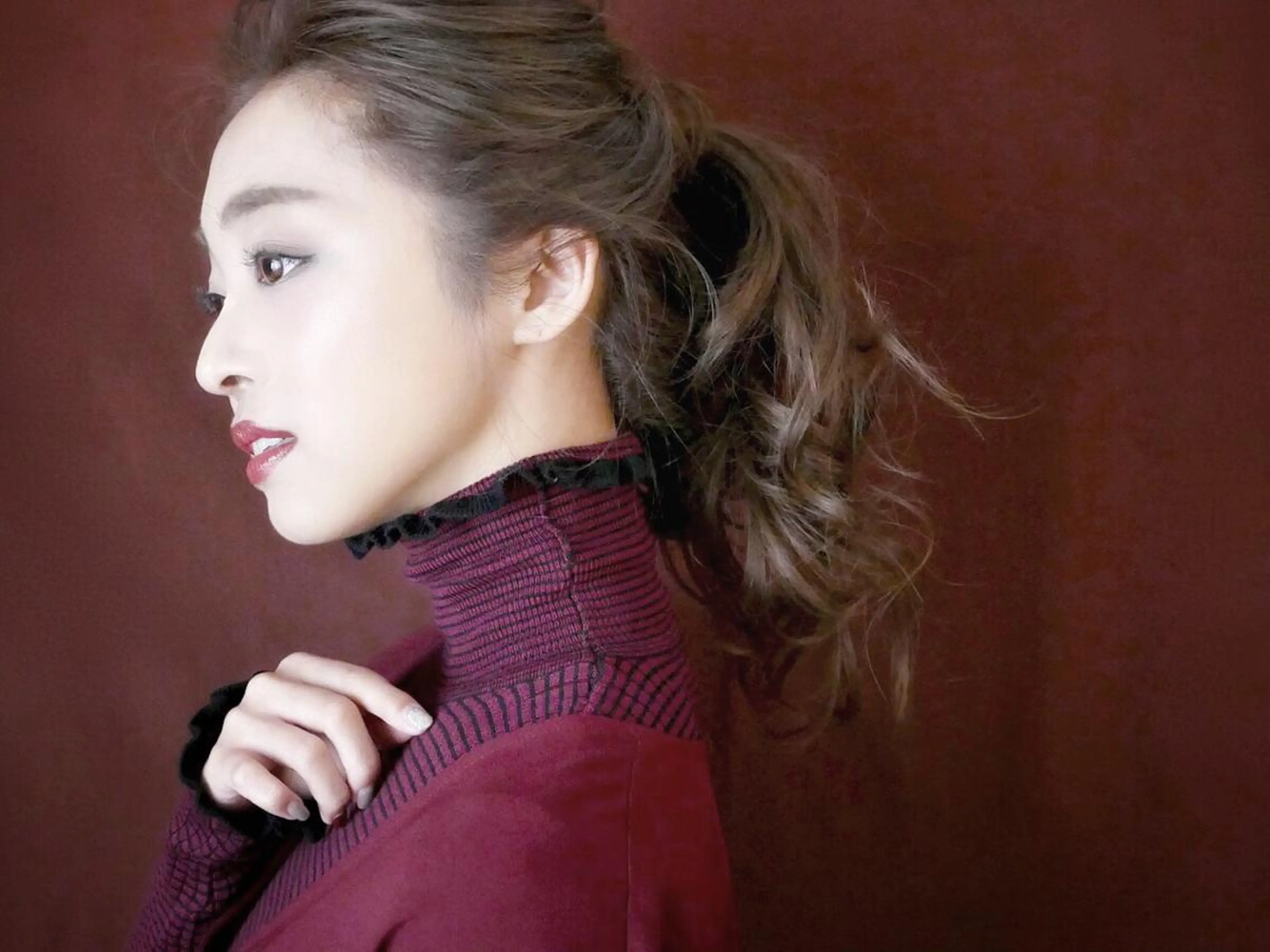 セミロング 圧倒的美髪ストレート ツダケイタロウのヘアスタイル