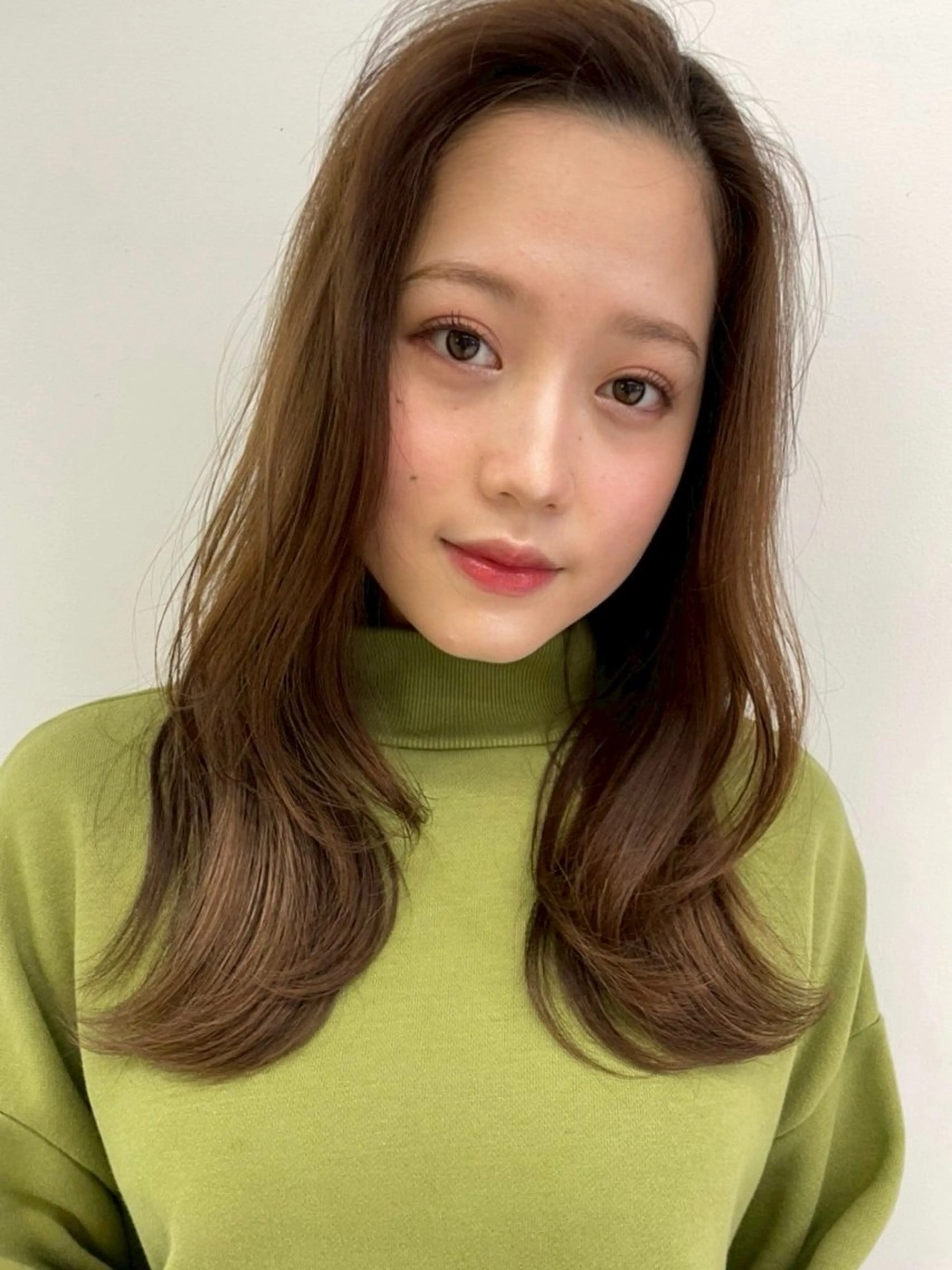 セミロング モデル/武蔵新城 /あやな🎀のヘアスタイル