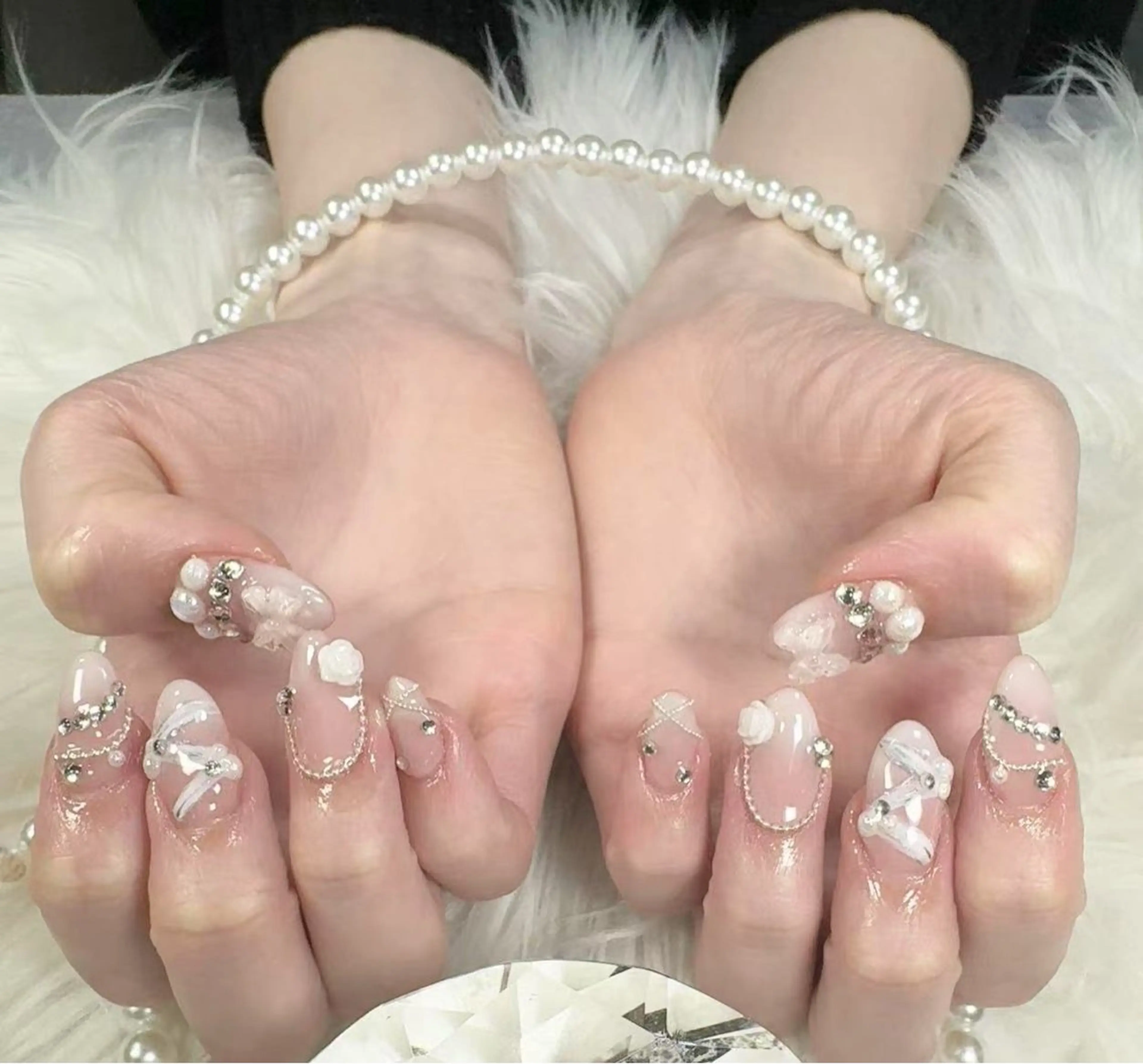 ネイル LOA.NAIL Yumiのネイルデザイン