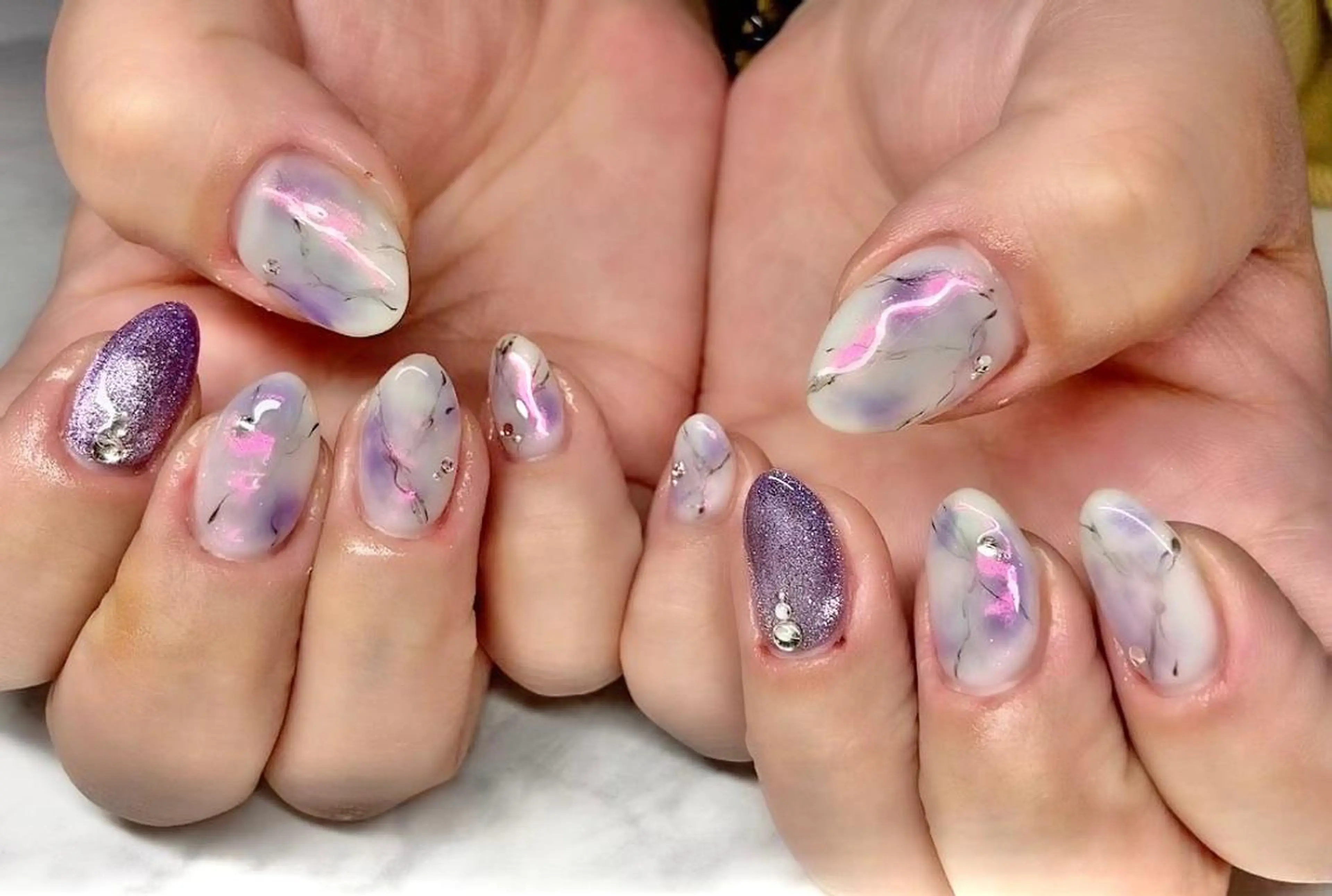 ネイル ジェルネイル 韓国ネイル マグネットネイル ミラーネイル 持ち込み ハンドネイル Nail&eye Belire 新宿のネイルデザイン