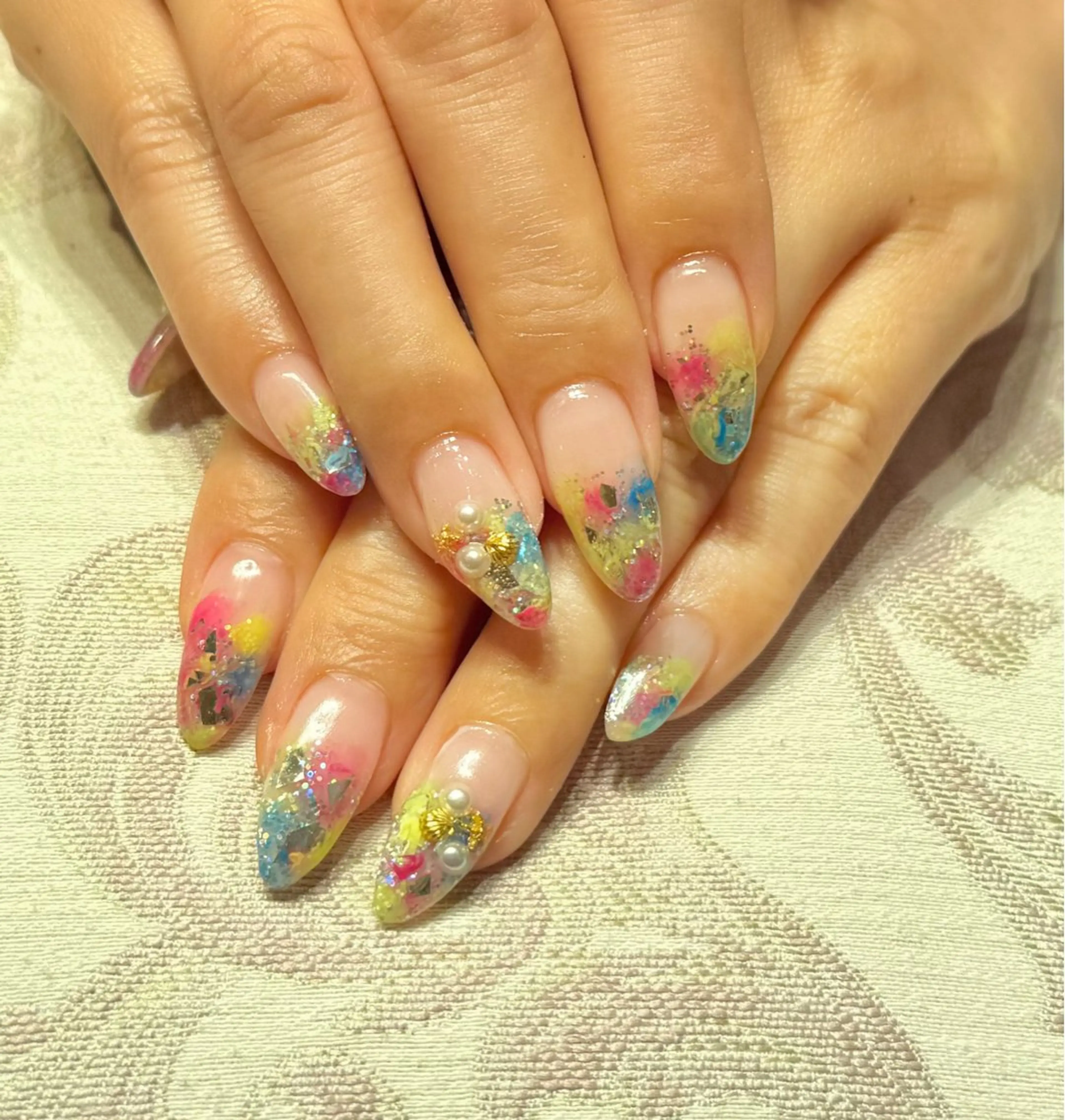 ネイル biene 鴨下愛美のネイルデザイン