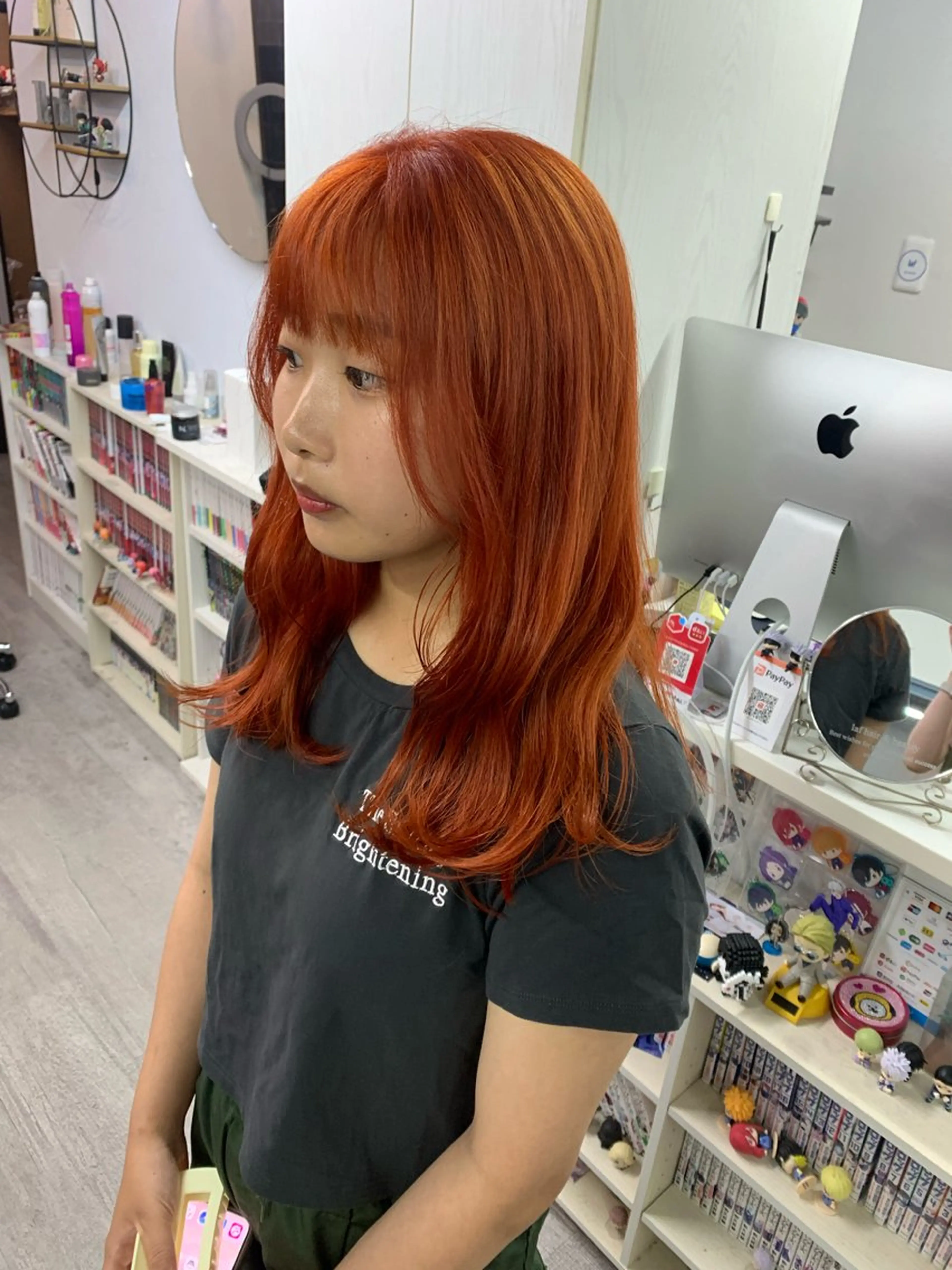 ミディアム カラー オレンジ 坂井 水菜美のヘアスタイル