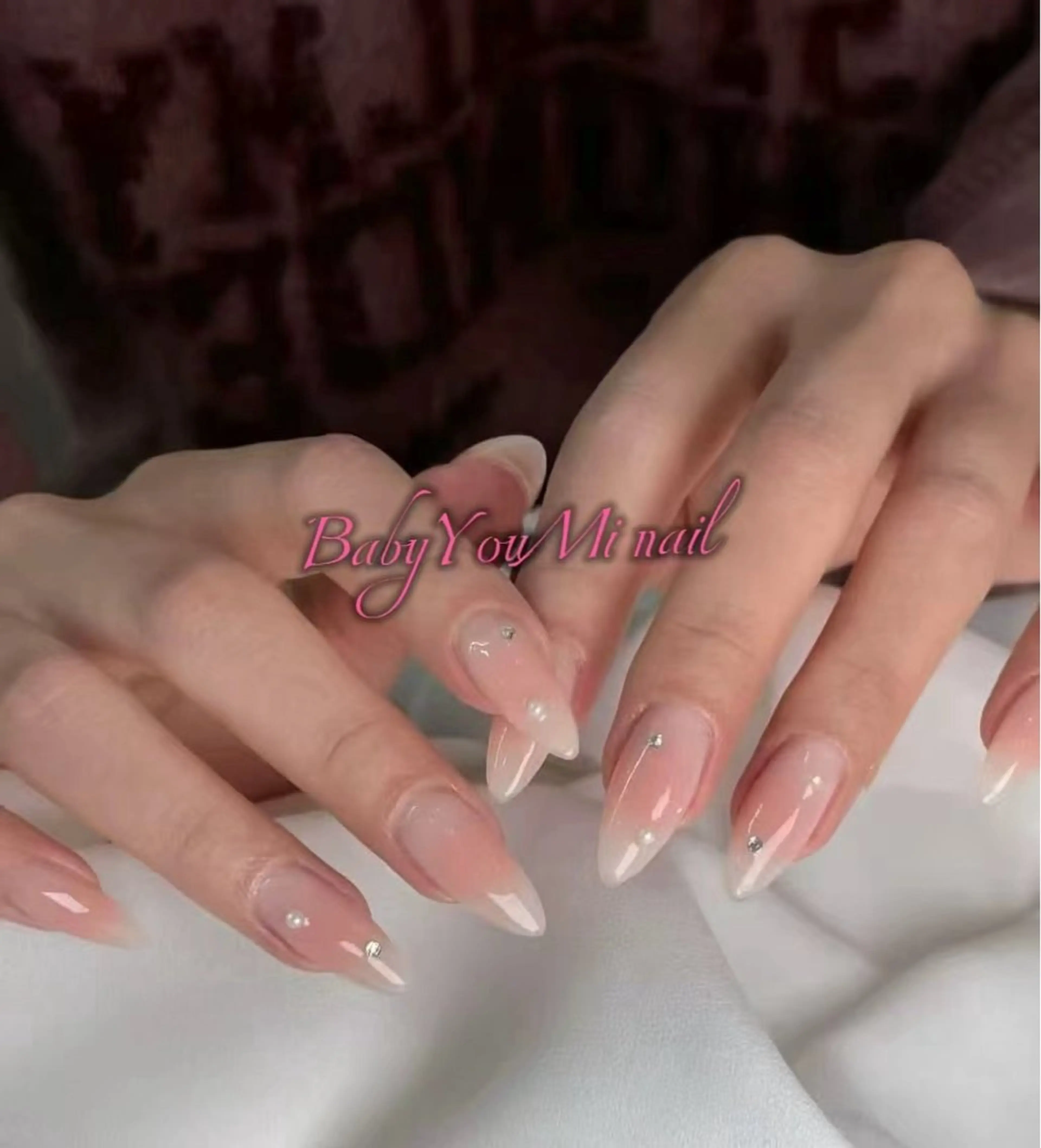 ネイル オーロラネイル フラワーネイル フットネイル フレンチネイル ジェルネイル ハンドネイル BabyYouMi nailのネイルデザイン