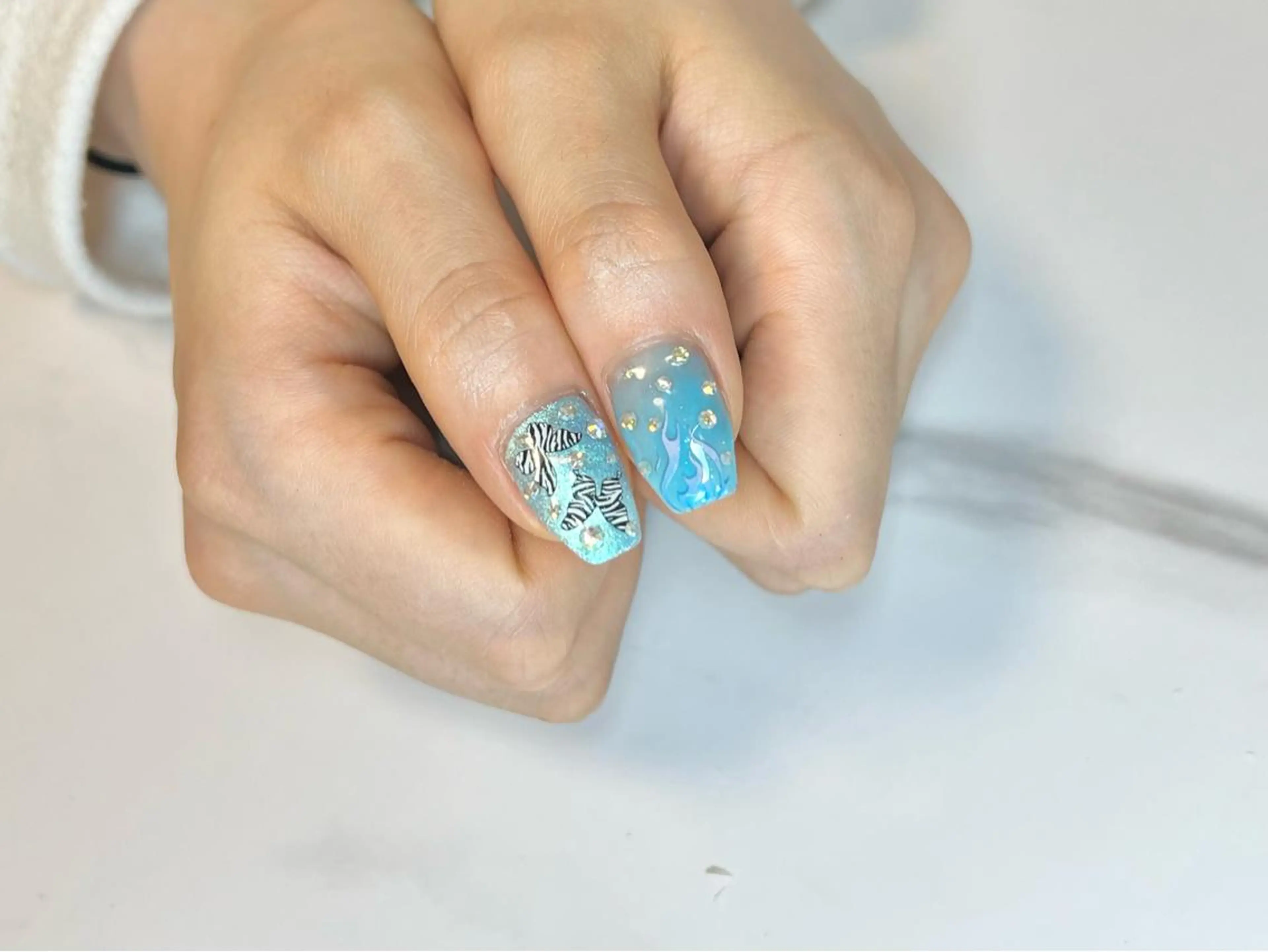 ロング ネイリスト シンのネイルデザイン