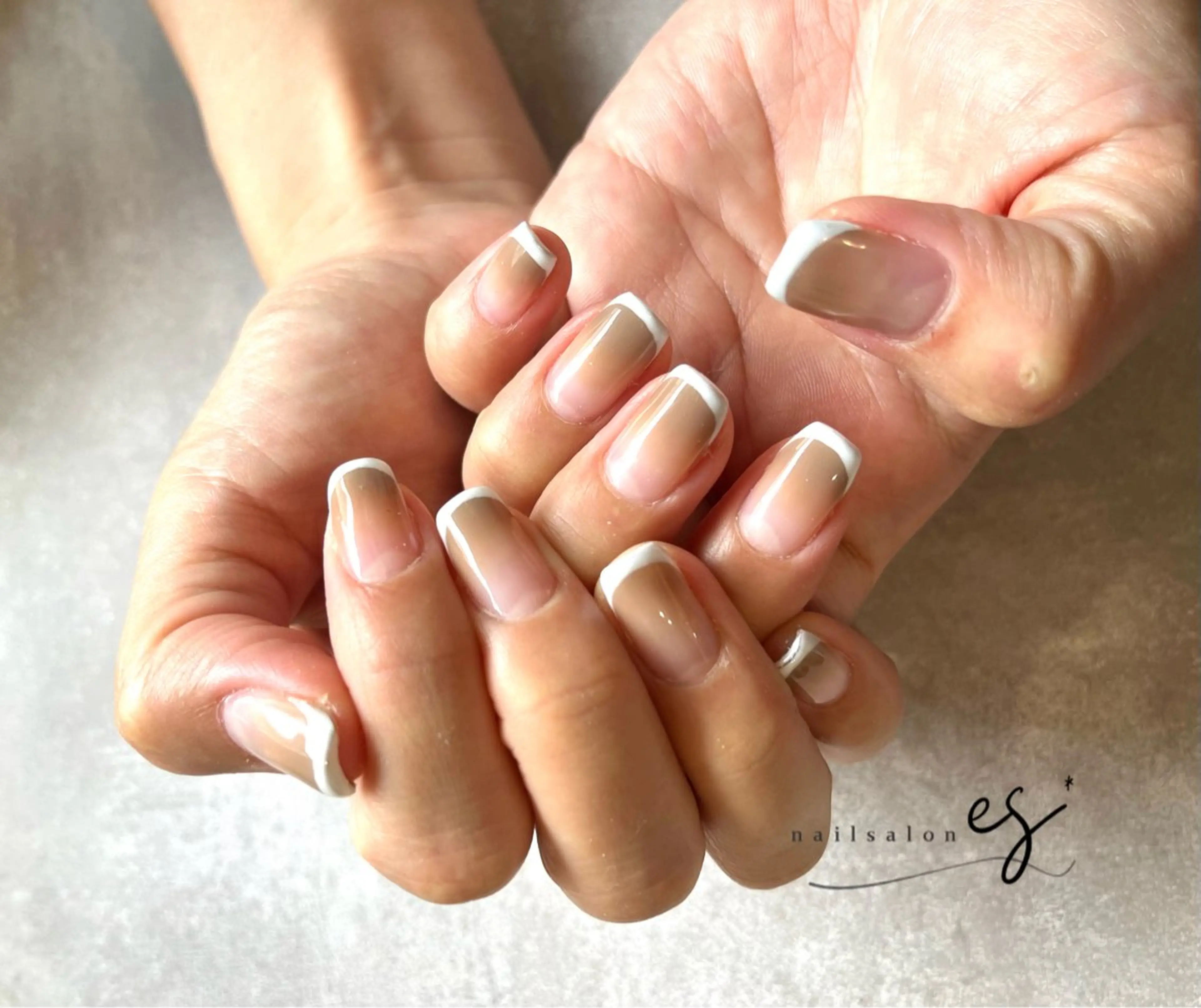 ネイル フレンチネイル グラデーション ハンドネイル nailsalon esのネイルデザイン