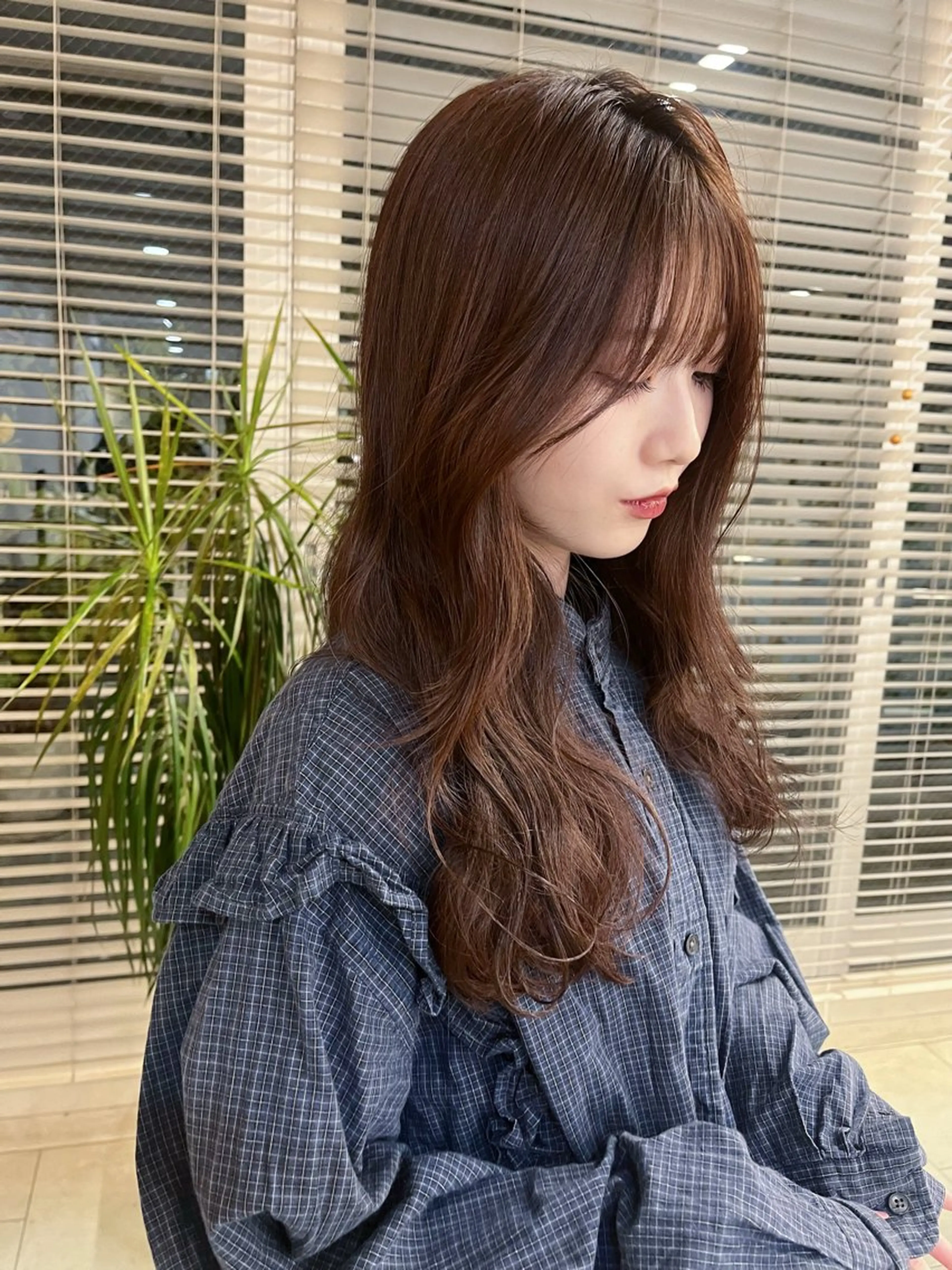 セミロング カット ヘアカラー yura /レイヤーカットのヘアスタイル