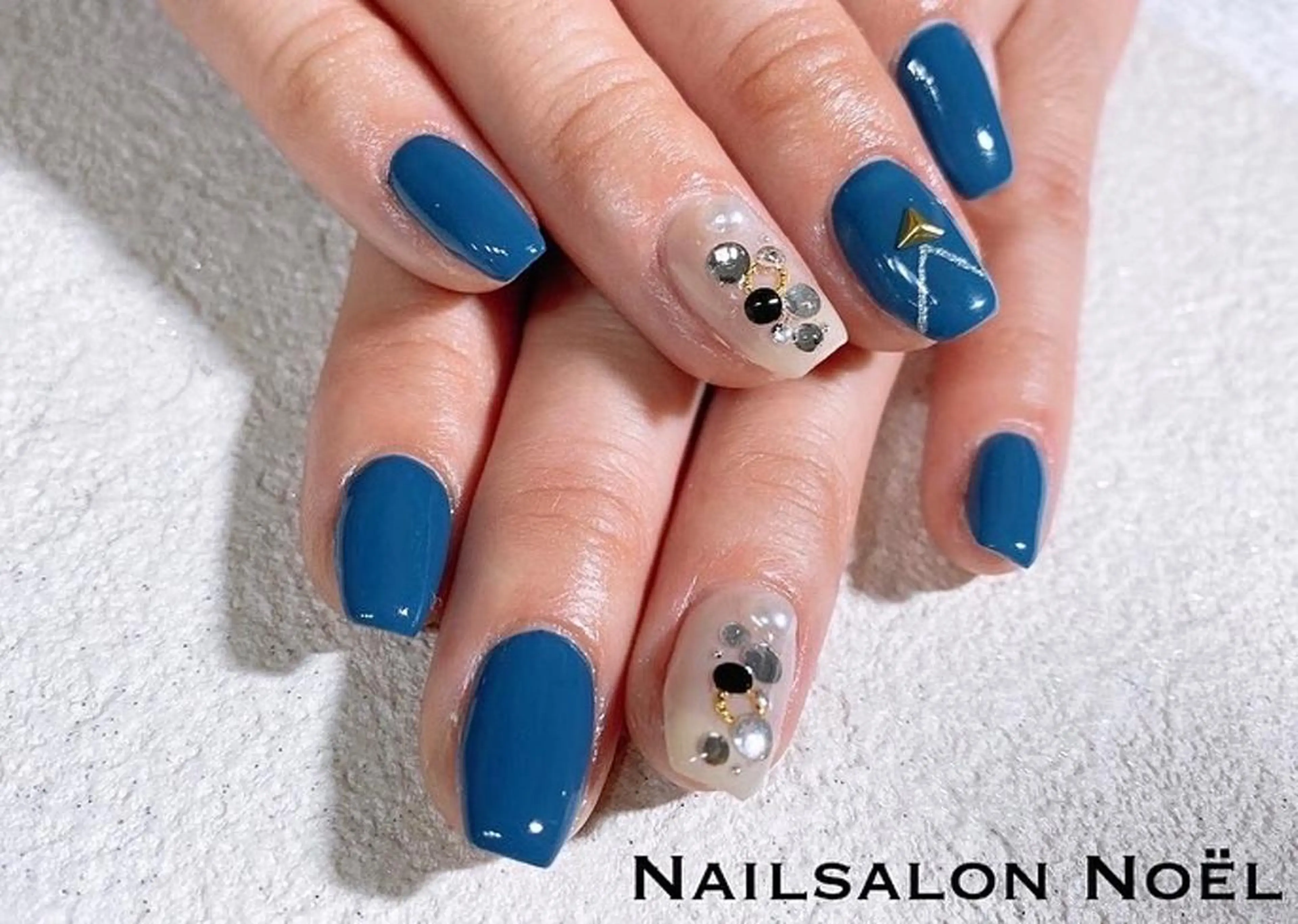 ネイル ブルー ネイビー Nailsalon ＆Noelのネイルデザイン