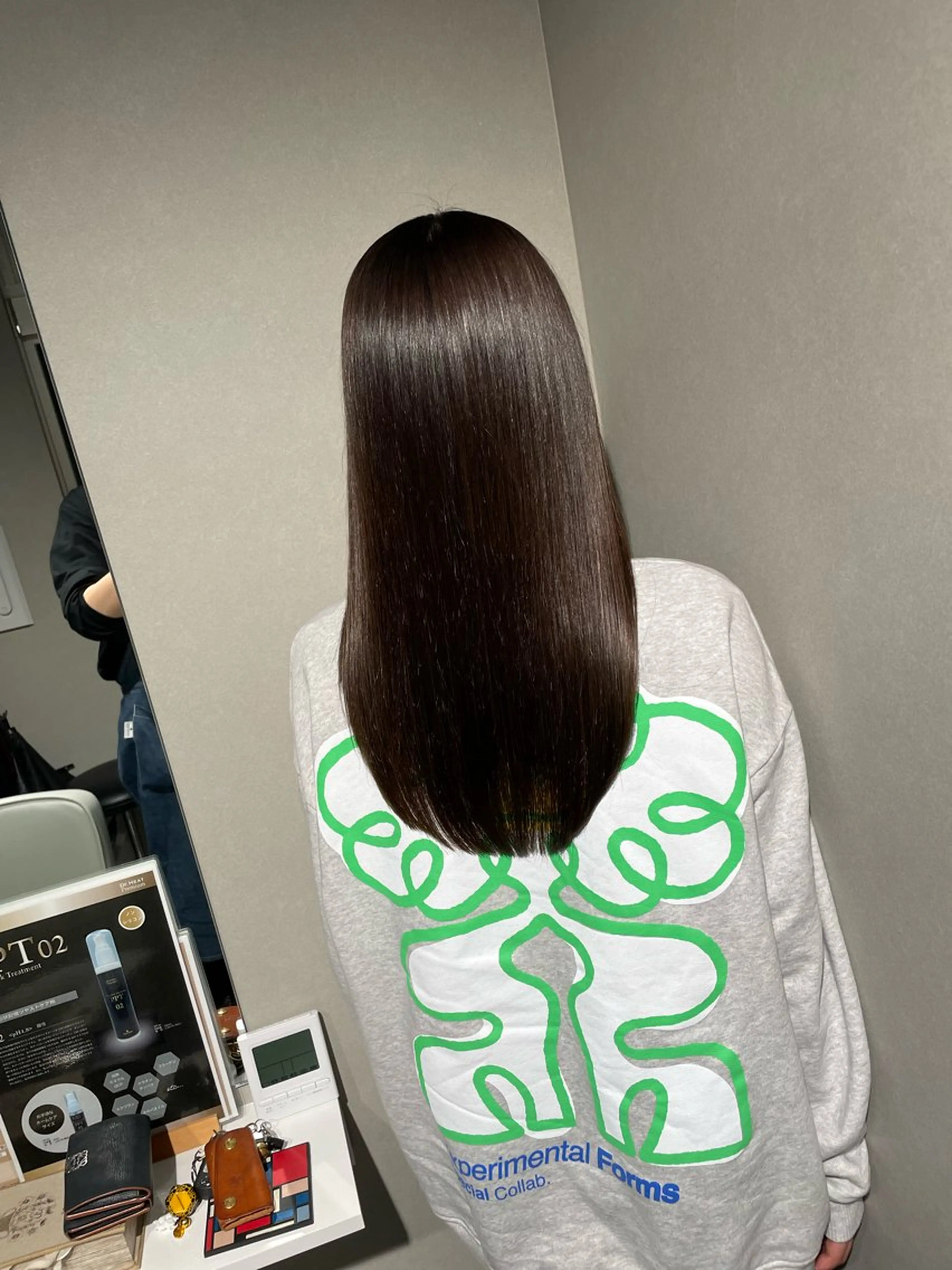 セミロング カラー くせ毛 ヘアカラー トリートメント 今井 勝也のヘアスタイル