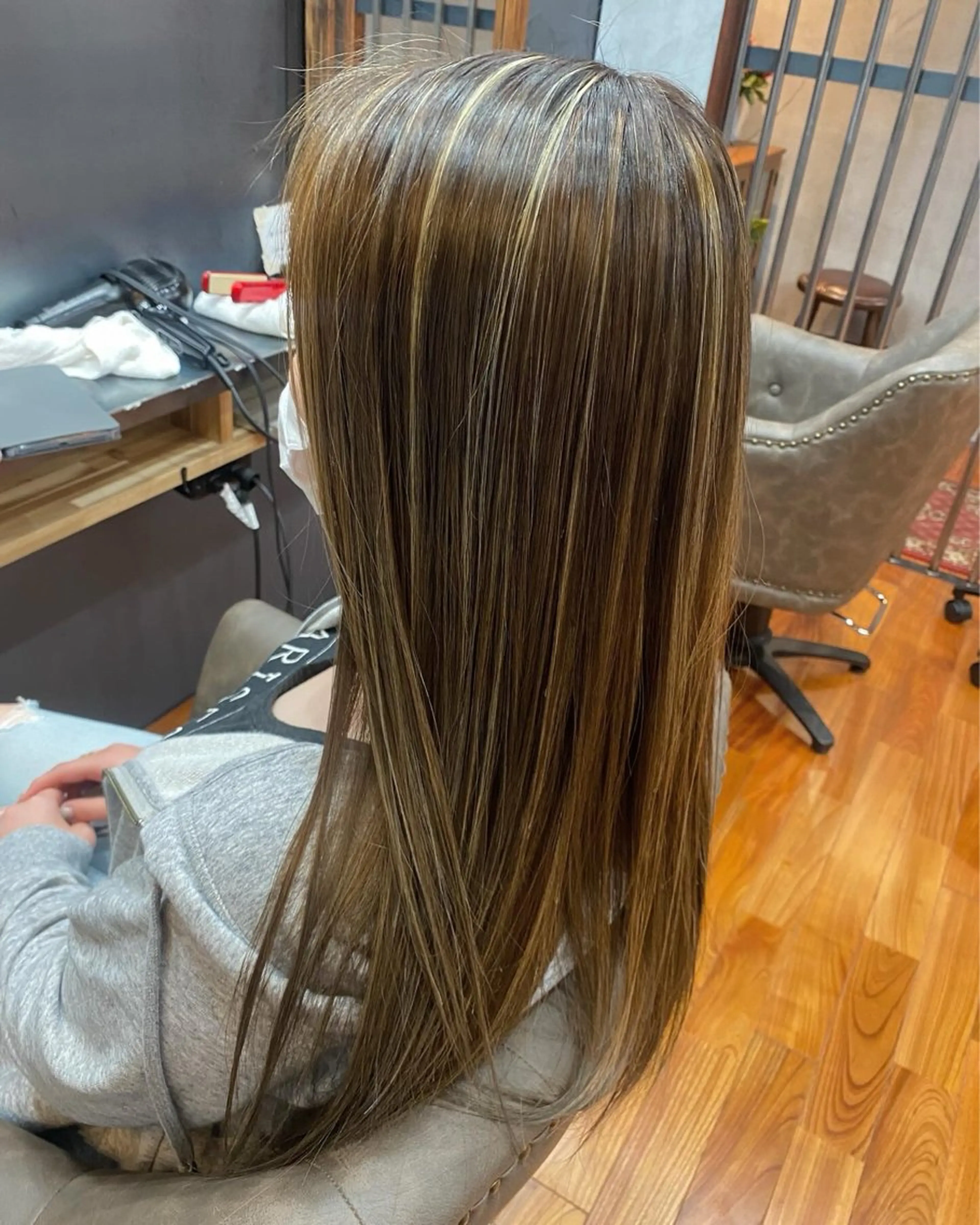 ロング カラー ヘアアレンジ ハイライトカラー ハイライト 烏山 達也のヘアスタイル