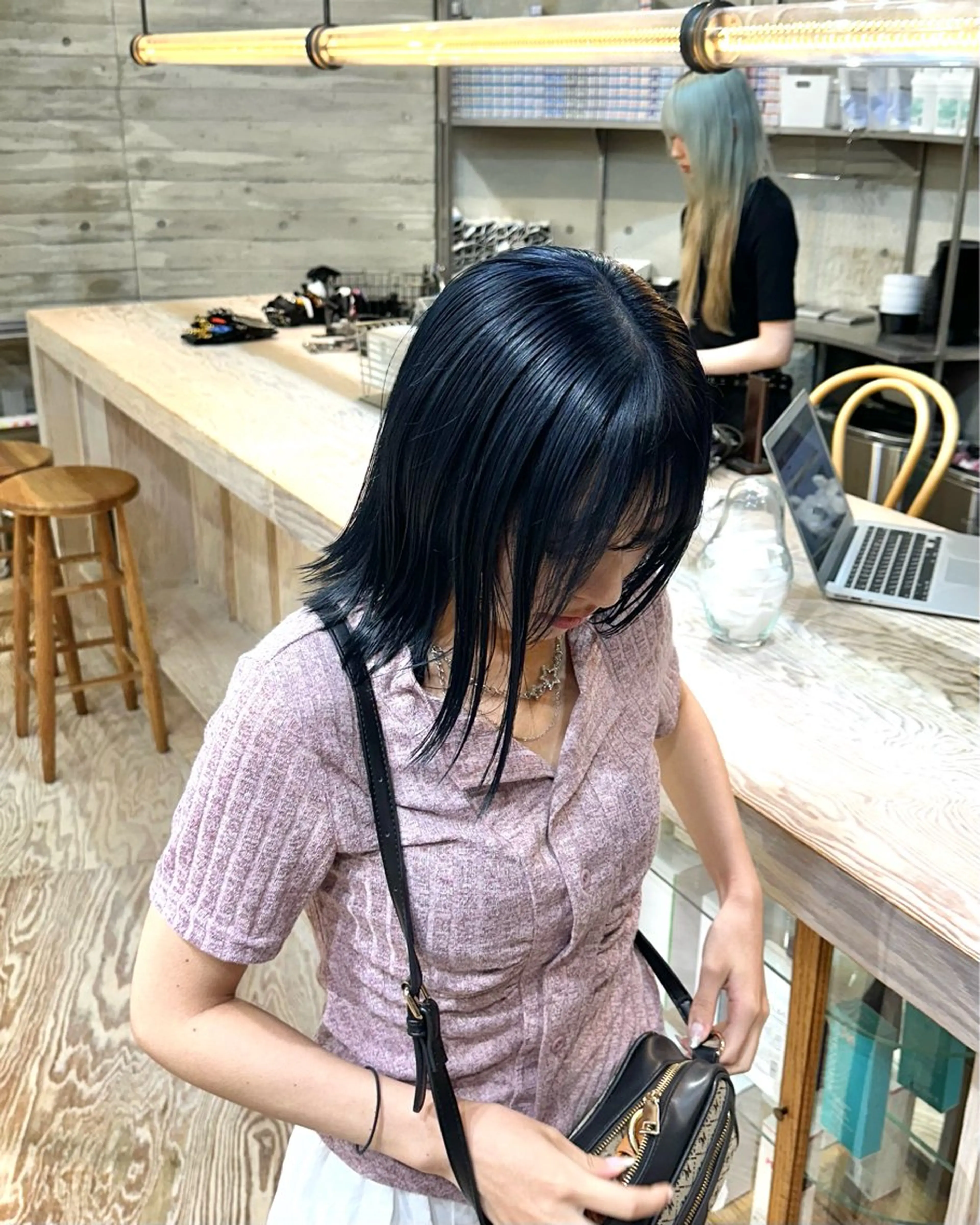 ミディアム ヘアカラー トリートメント ササキカズマ〻透明感 〻色落ち〻赤み消しのヘアスタイル