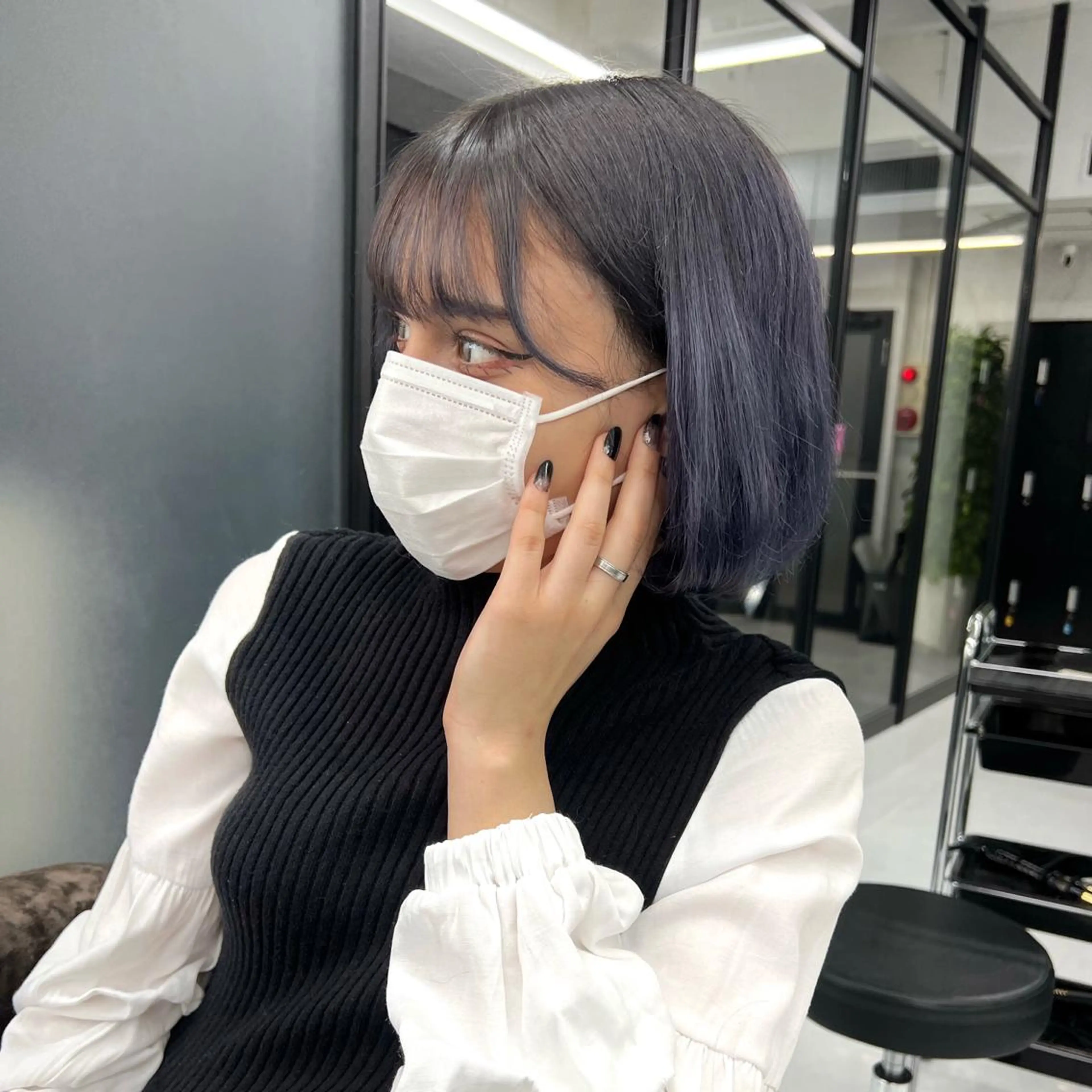 ミディアム カラー シールエクステ ハイトーンカラー エクステ ヘアカラー シールエクステ特化 ハイトーン、NANAのヘアスタイル