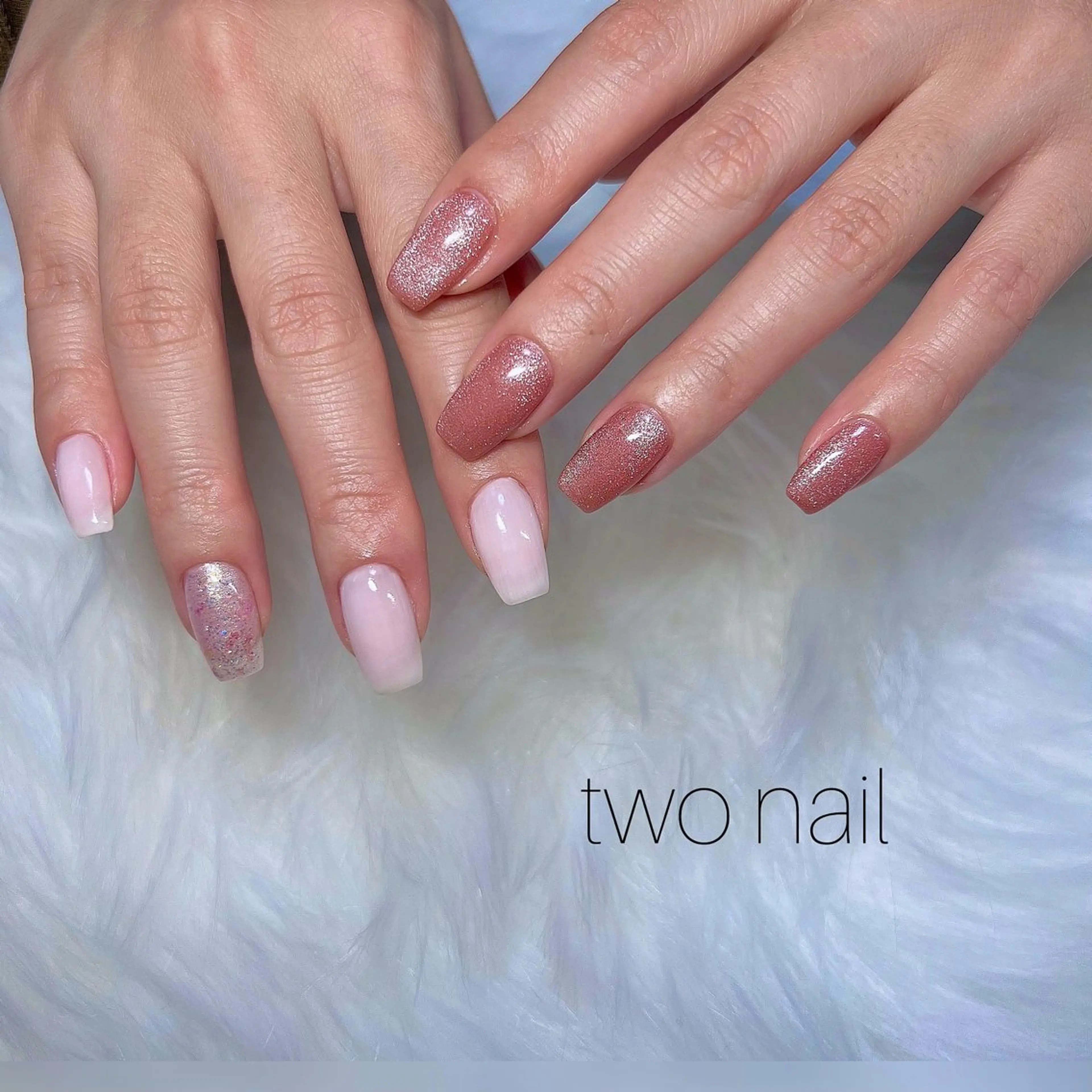 ネイル オーロラネイル ネイルチップ ホワイト ハンドネイル two nailのネイルデザイン