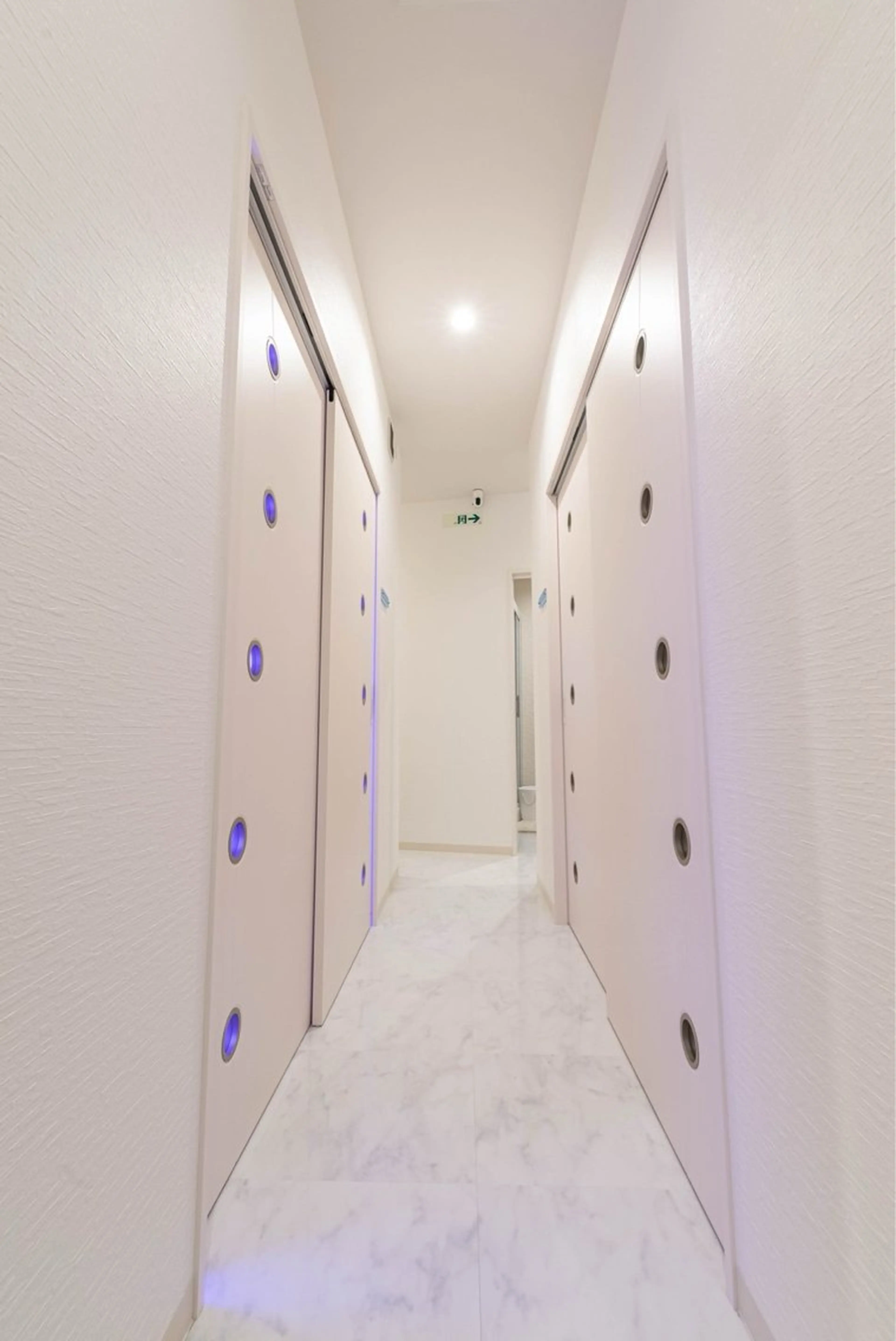 Earth Total Beauty Salon所属・アース　トータル ビューティサロンのネイルデザイン