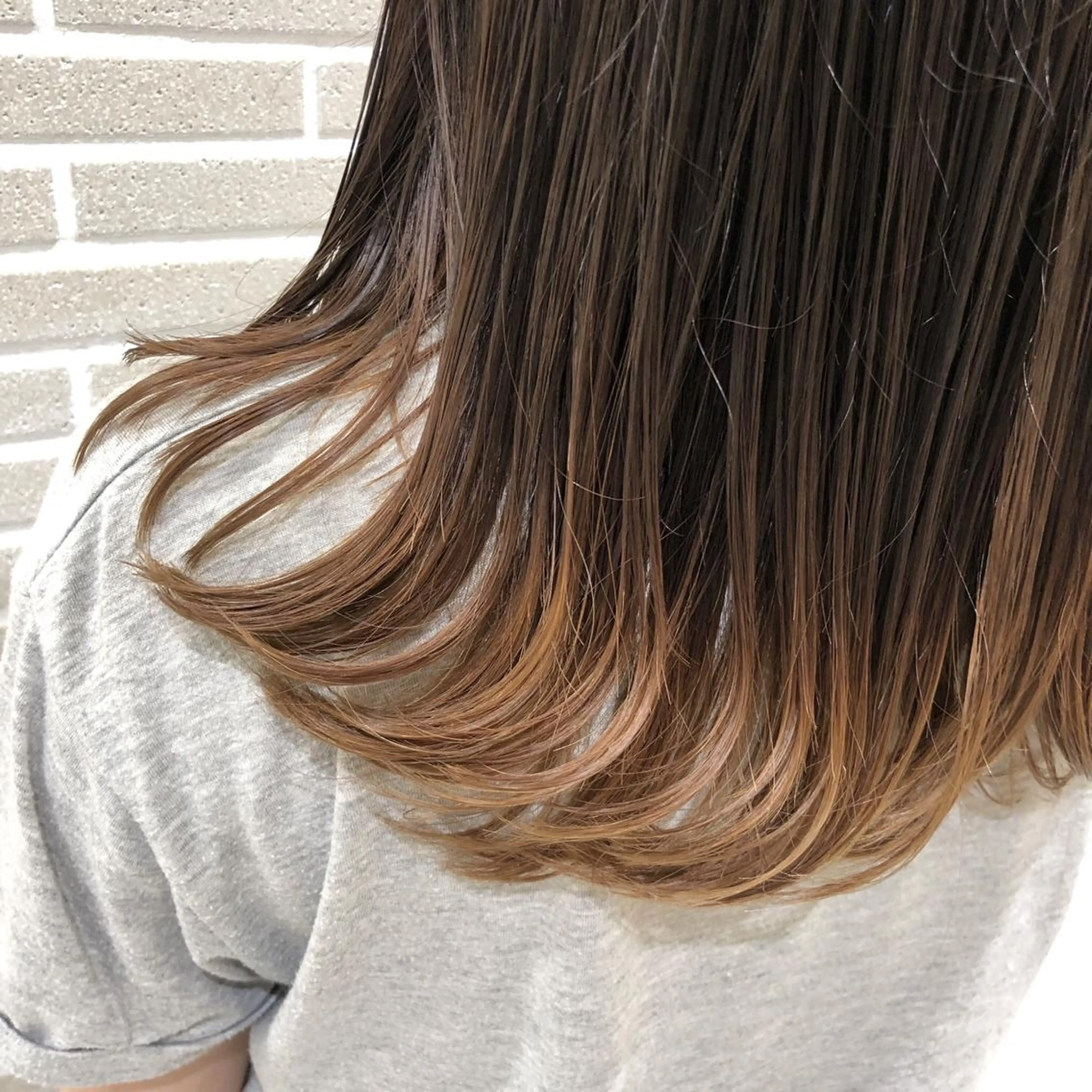 セミロング カラー ベージュカラー グラデーションカラー カット ヘアカラー トリートメント 山北 咲子のヘアスタイル