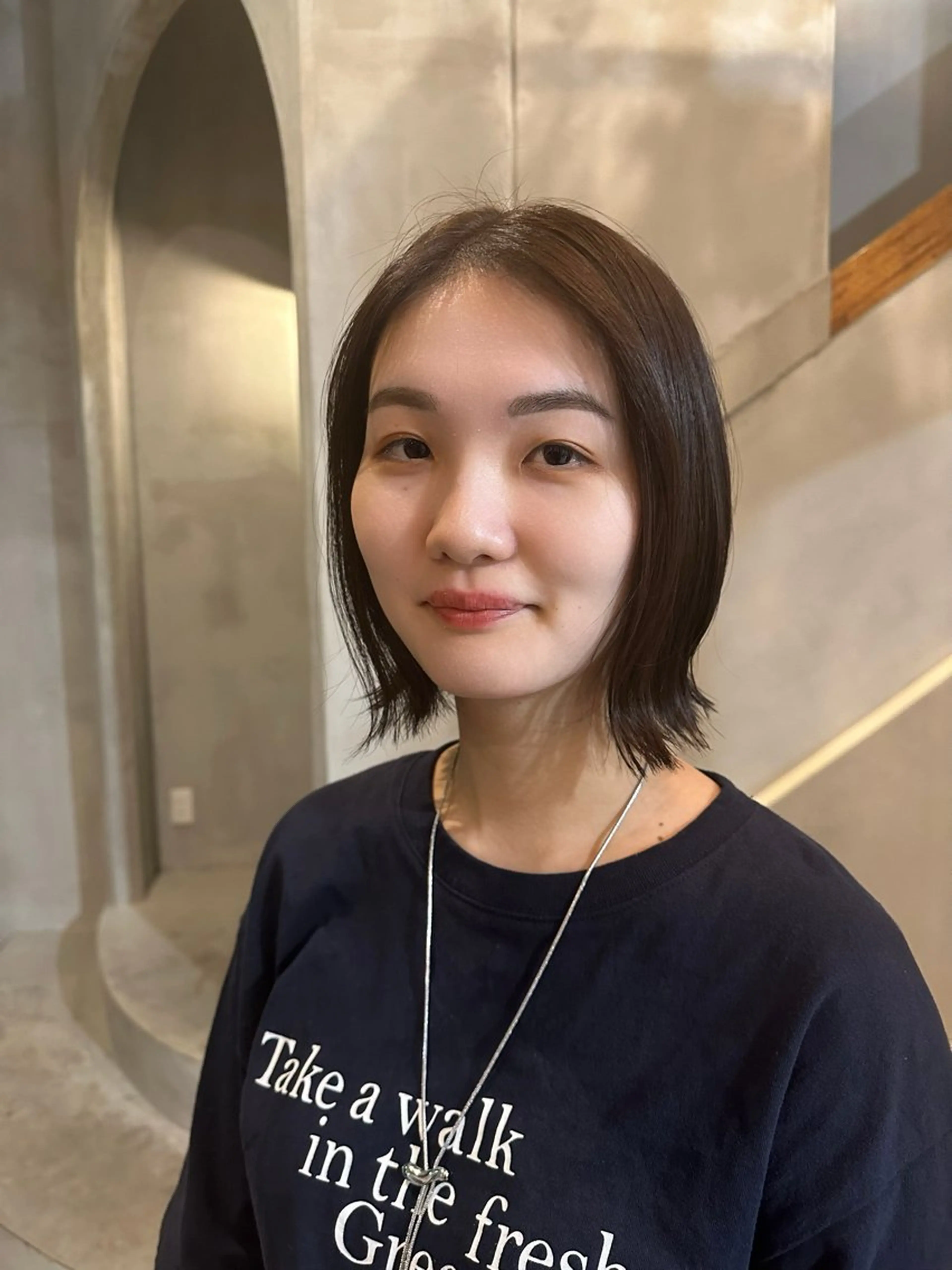 ショート カラー ブラウンカラー 透明感カラー オリーブブラウン 小西 萌々香のヘアスタイル