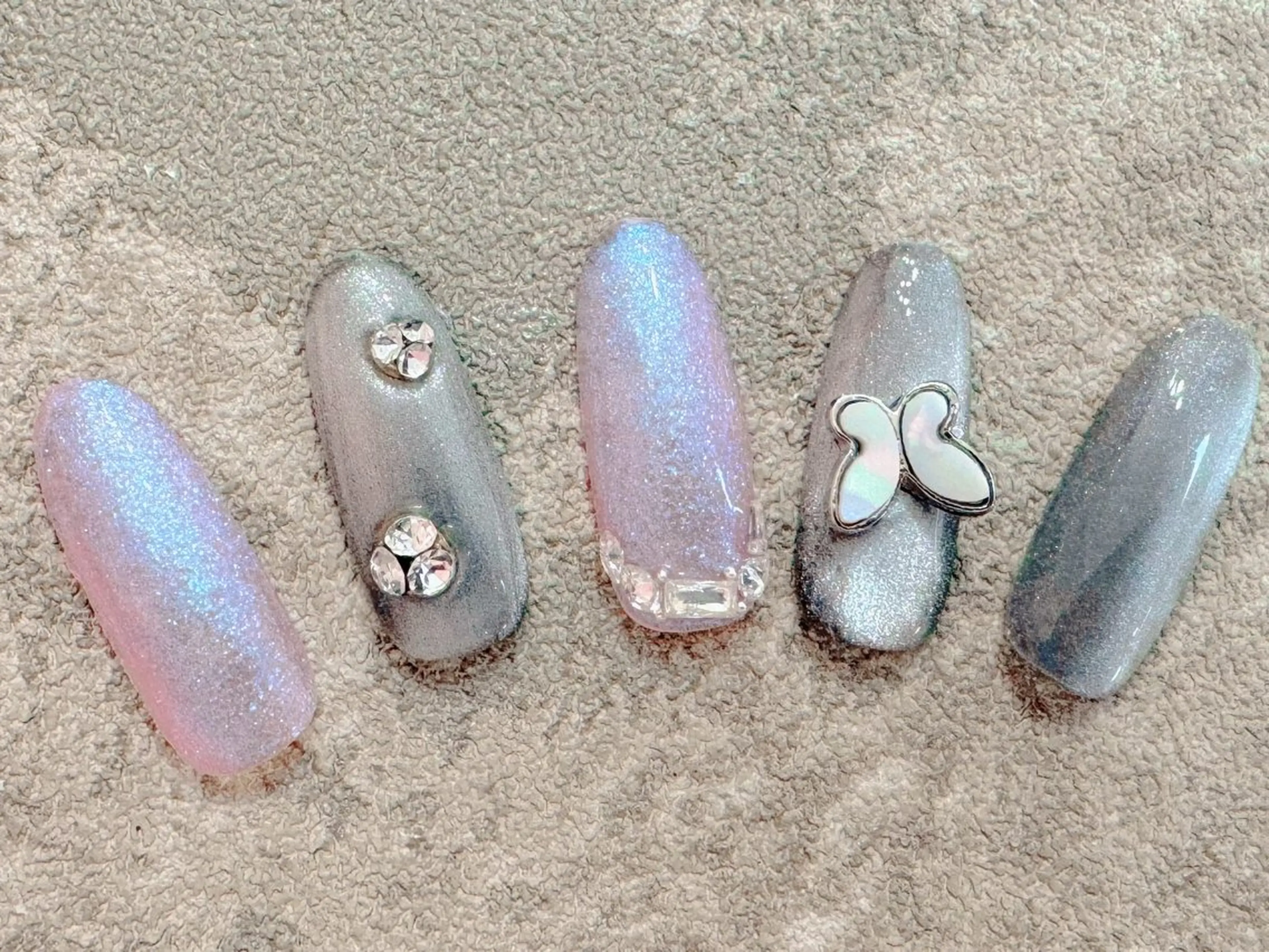 ネイル ハンドネイル マジック ミラーのネイルデザイン