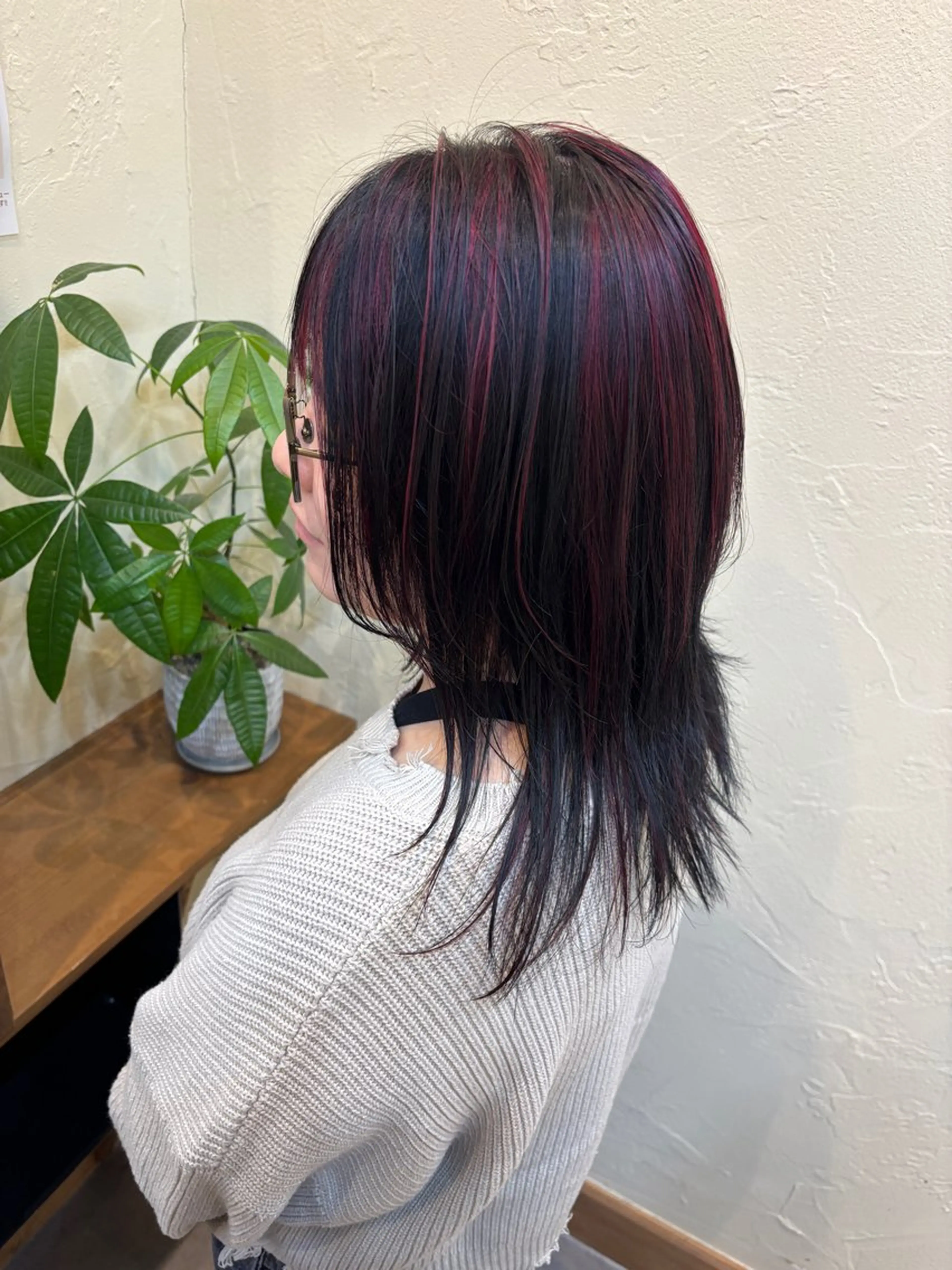 セミロング 井上 萌のヘアスタイル