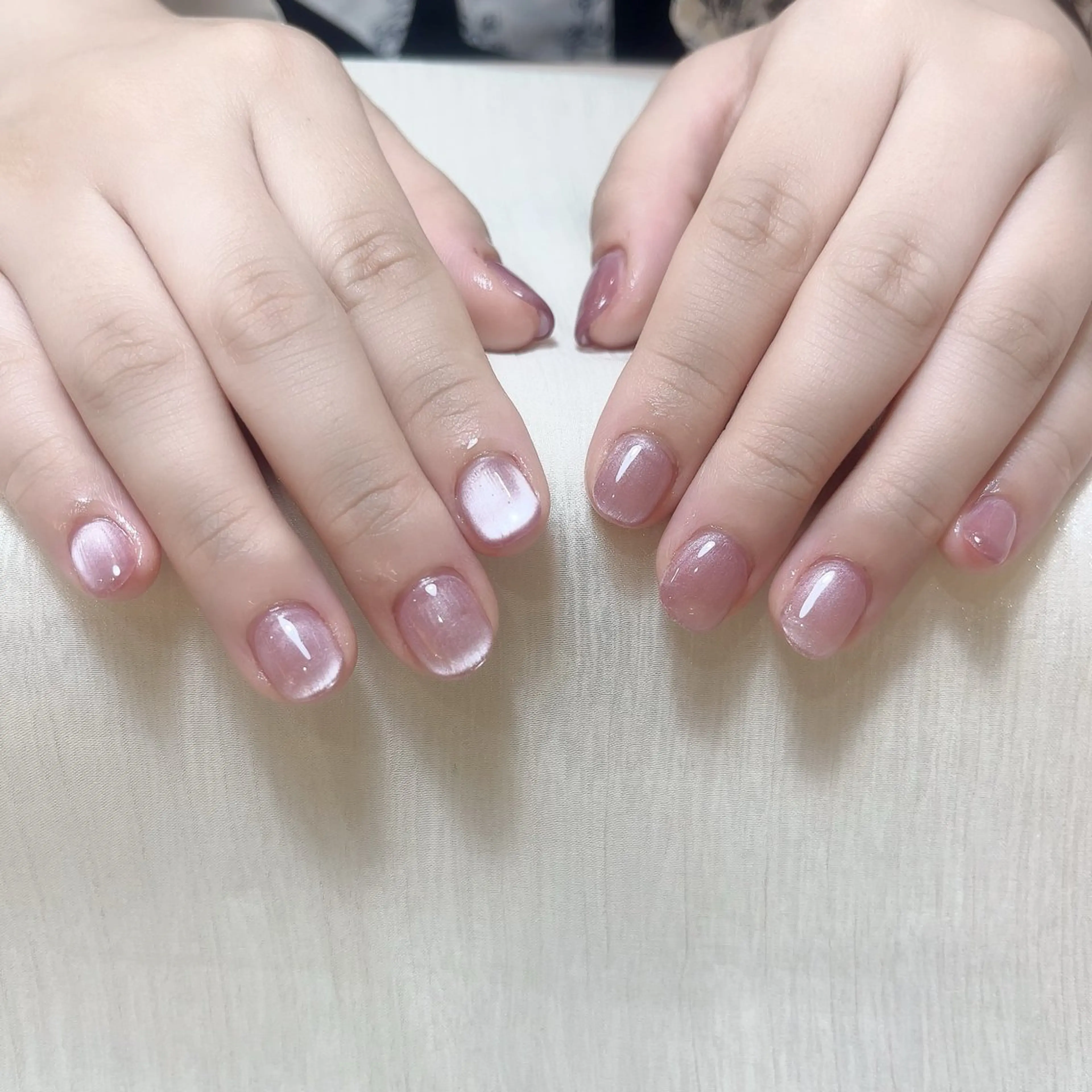 ネイル ハンドネイル MoonNail ユリ🌸のネイルデザイン