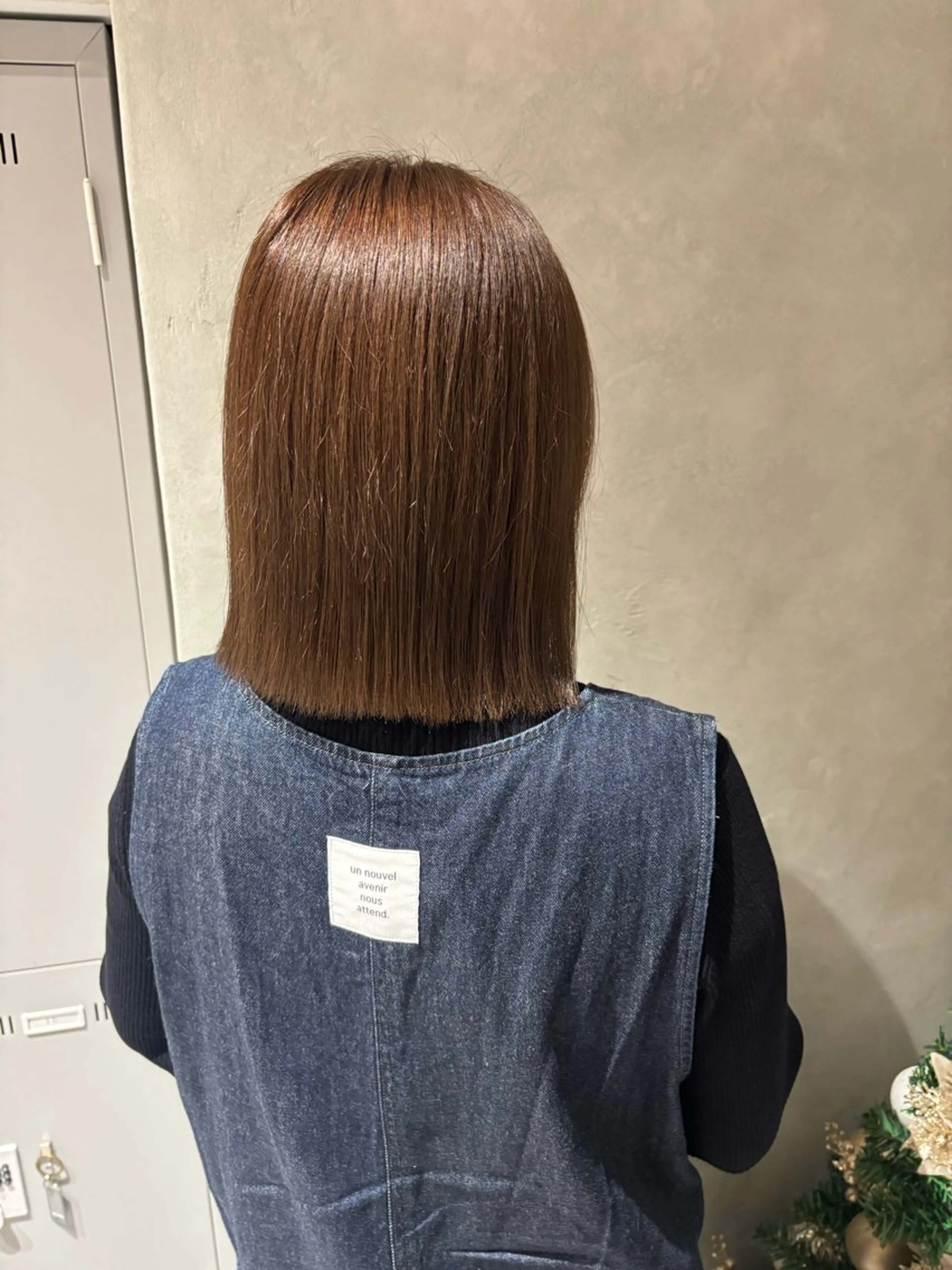 ミディアム 切りっぱなしボブ ボブ カット ヘアカラー 大久保 愛のヘアスタイル